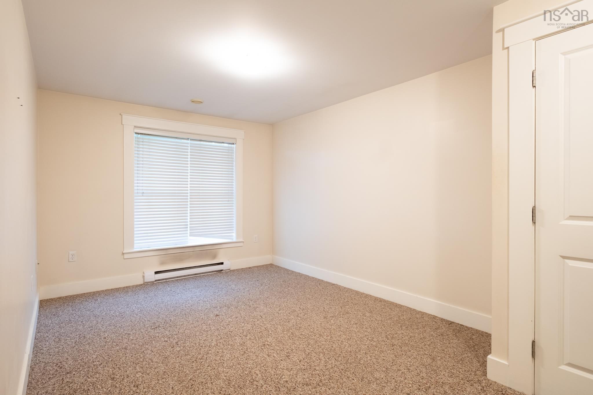 $549,900.00: 12 Narrowleaf Grove, Portland Hills