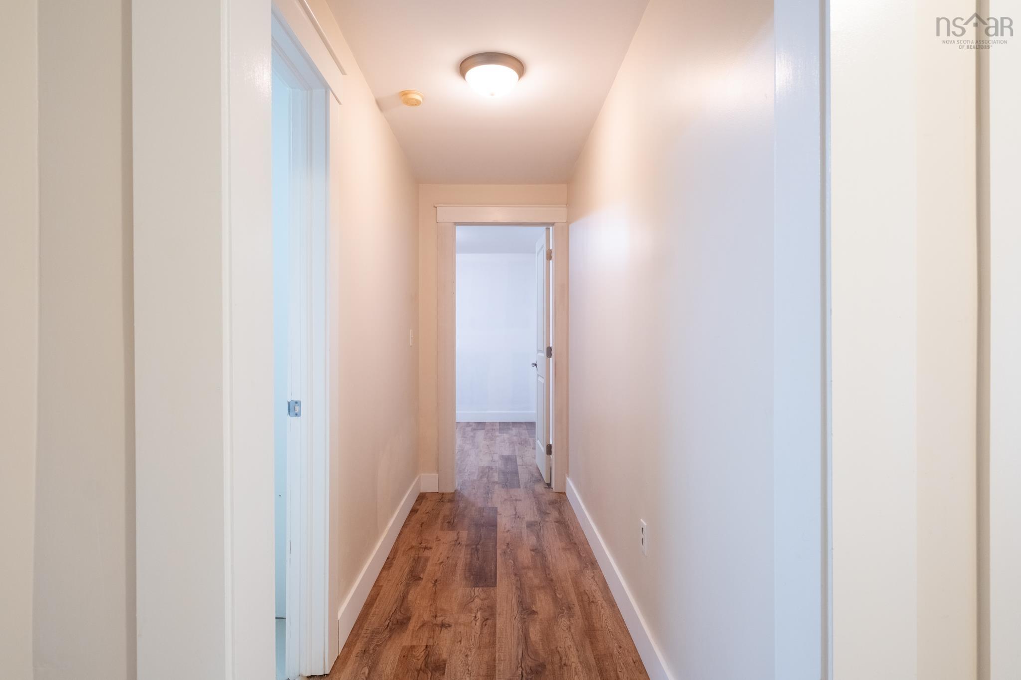 $549,900.00: 12 Narrowleaf Grove, Portland Hills