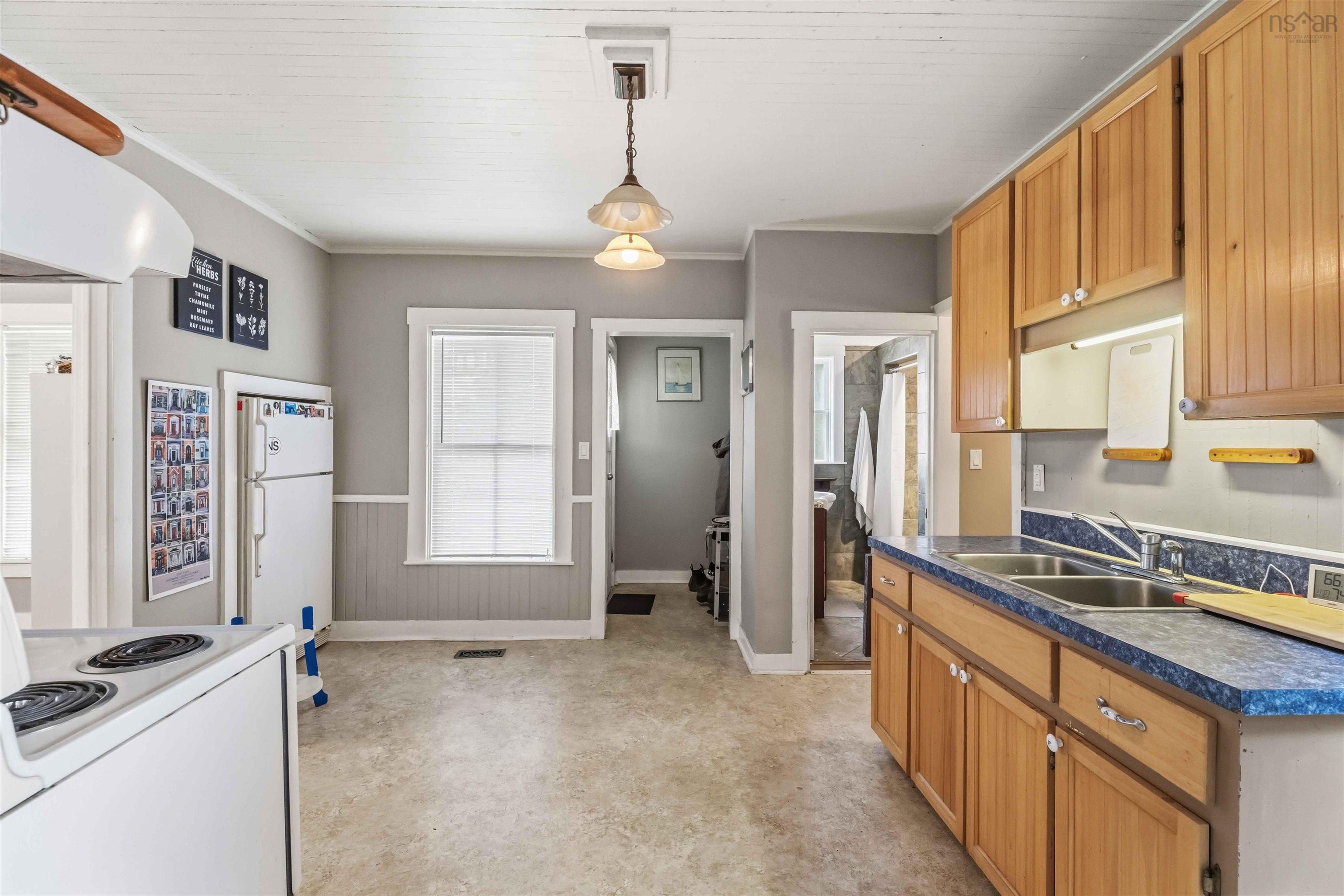 $429,000.00: 1843 Highway 1, Church Point