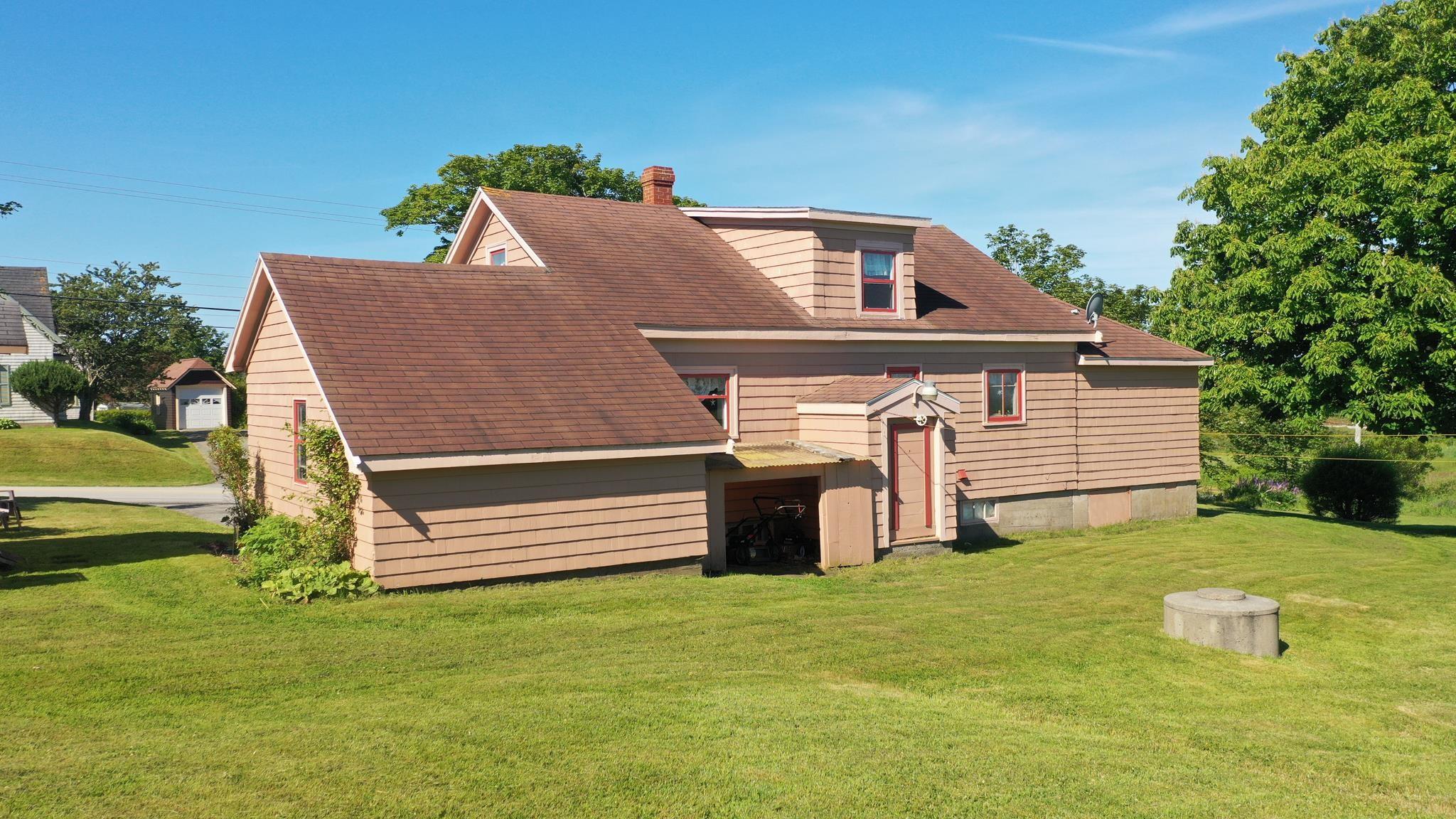 $299,000.00: 3389 Main Shore Road, Port Maitland