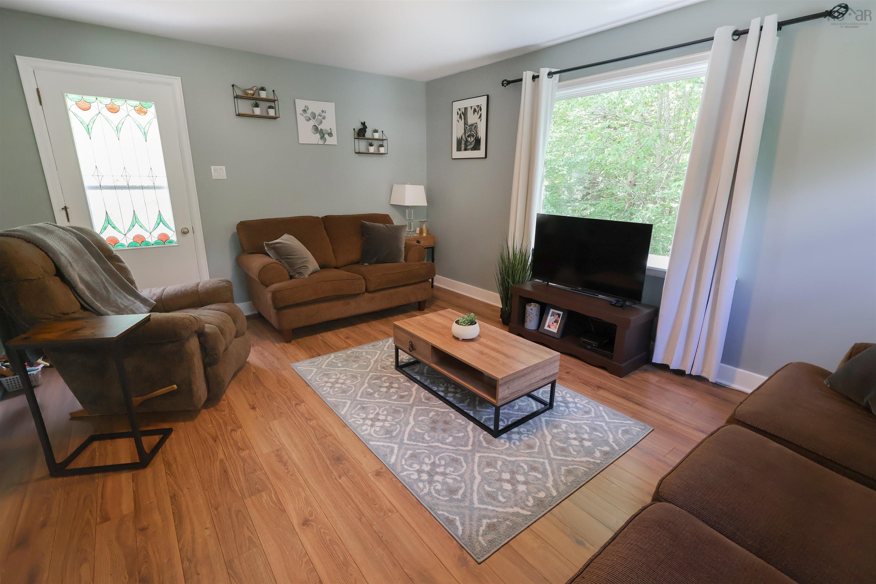 $379,900.00: 99 WALNUT Street, Bridgewater