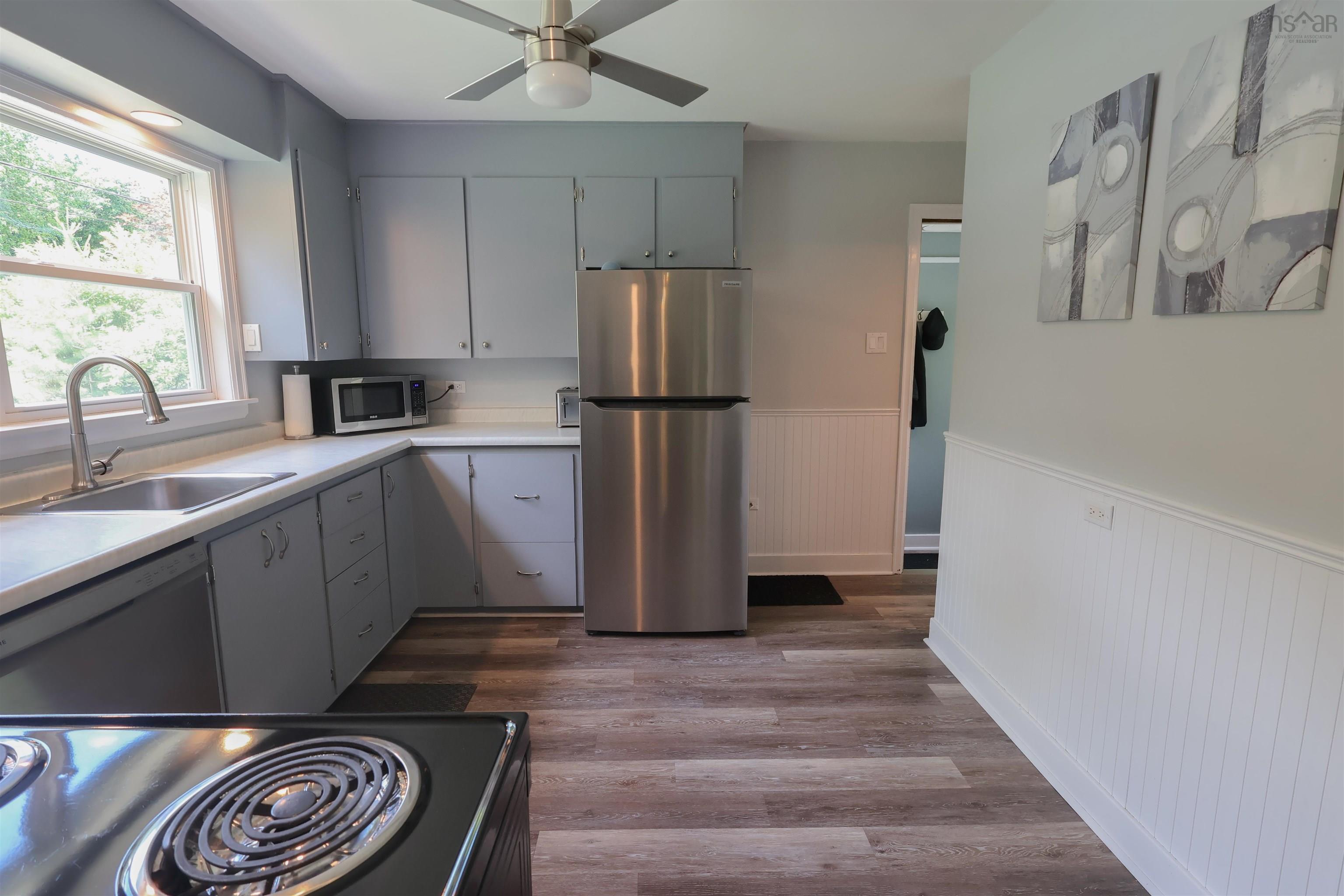 $379,900.00: 99 WALNUT Street, Bridgewater
