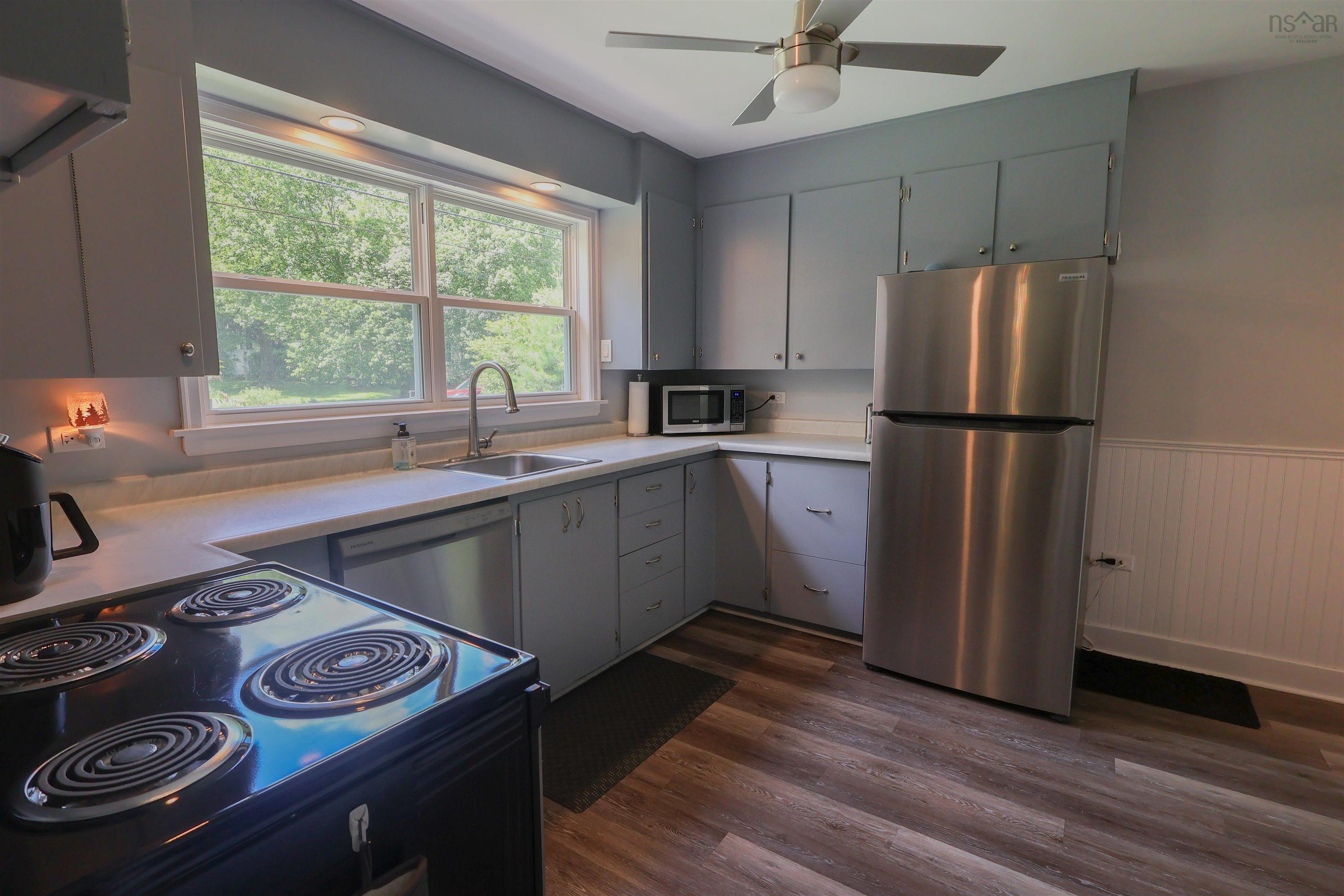 $379,900.00: 99 WALNUT Street, Bridgewater