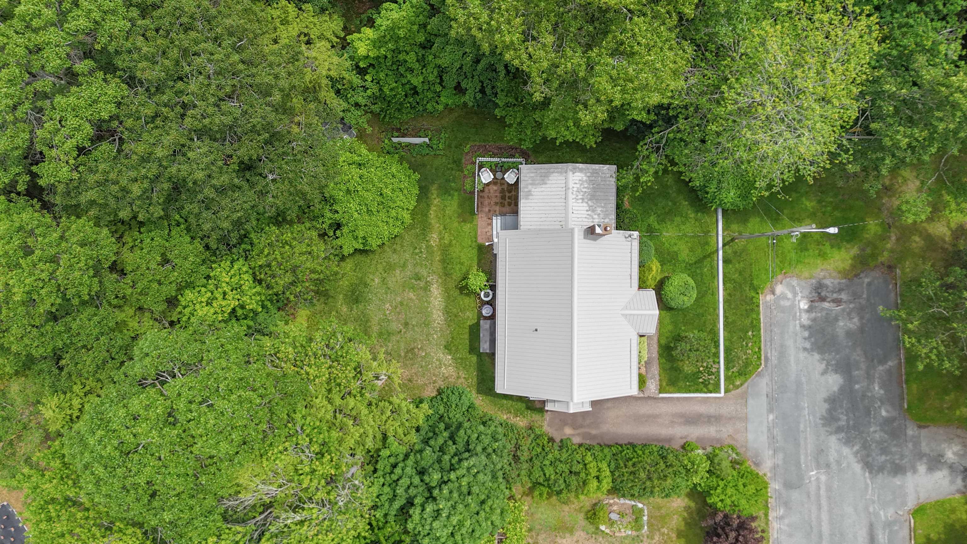$379,900.00: 99 WALNUT Street, Bridgewater