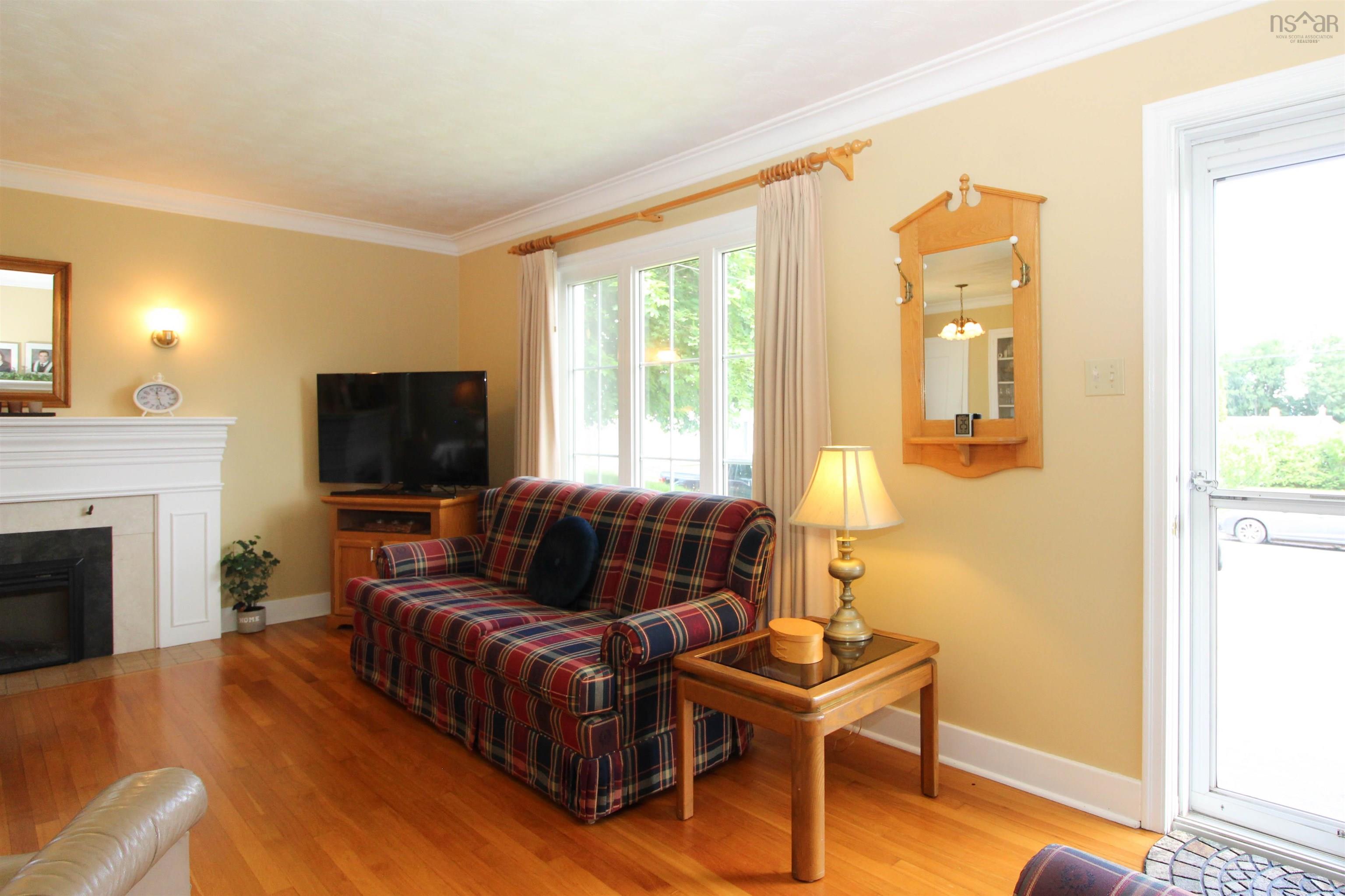 $353,950.00: 66 Melrose Terrace, Truro
