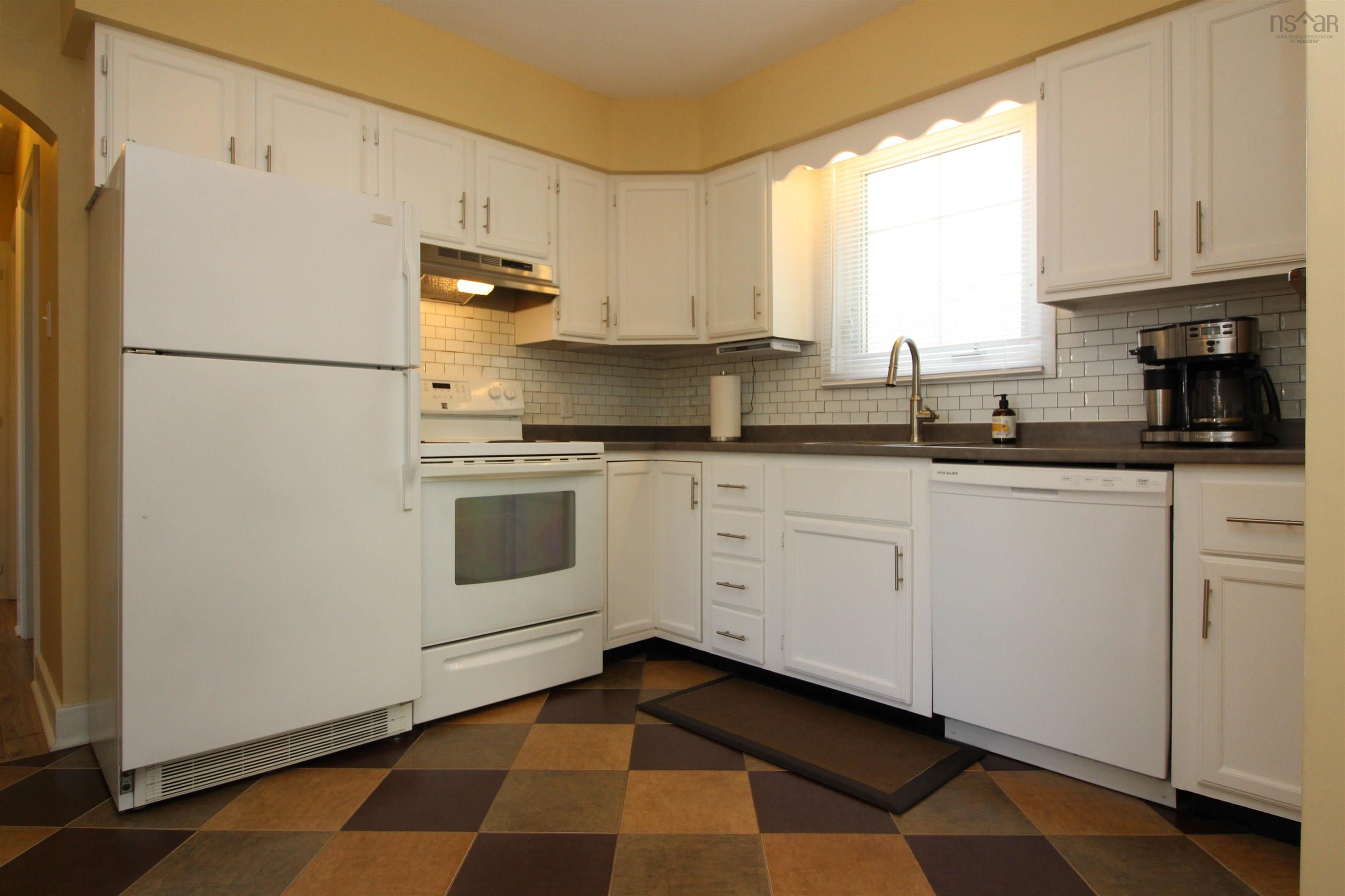 $353,950.00: 66 Melrose Terrace, Truro