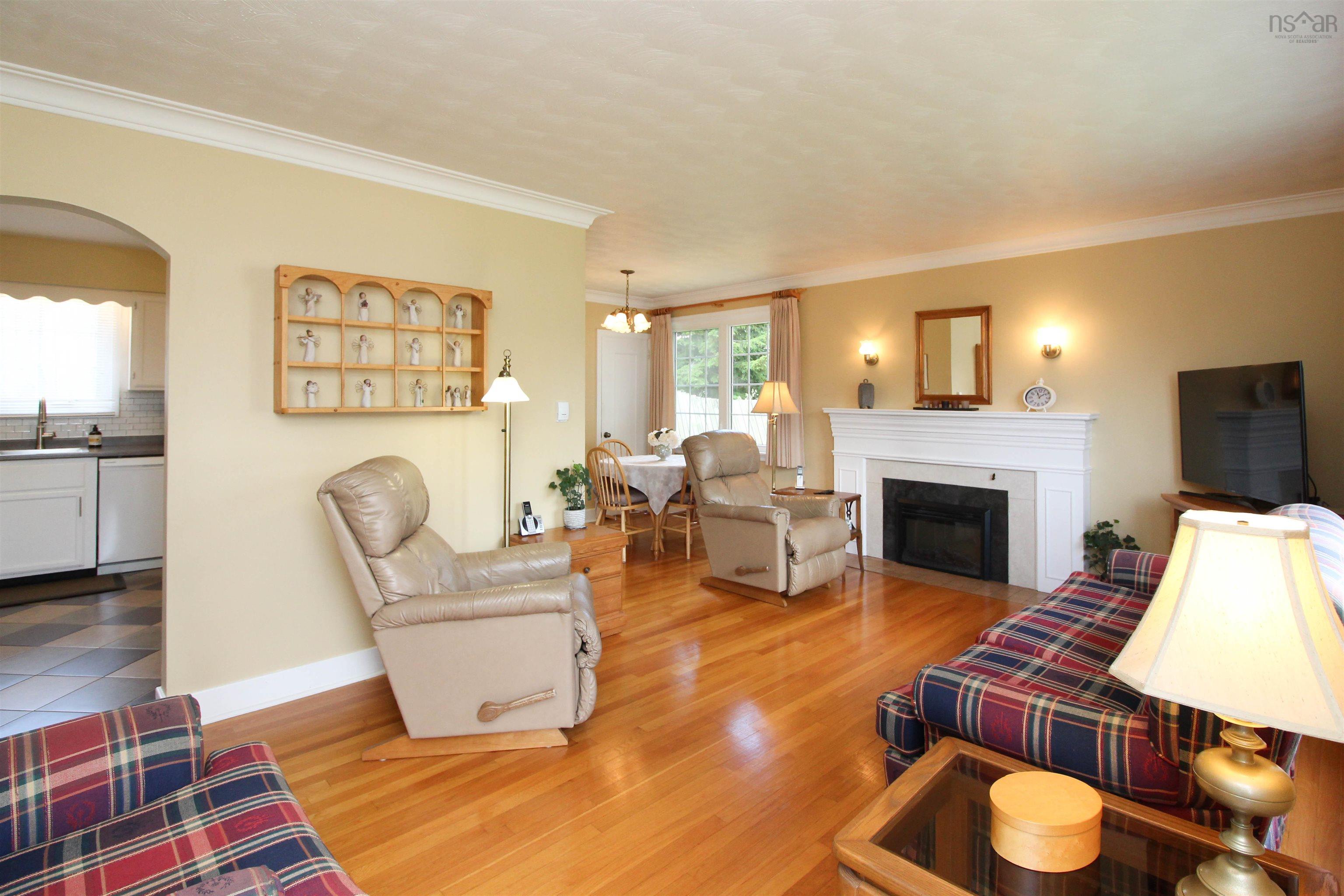 $353,950.00: 66 Melrose Terrace, Truro