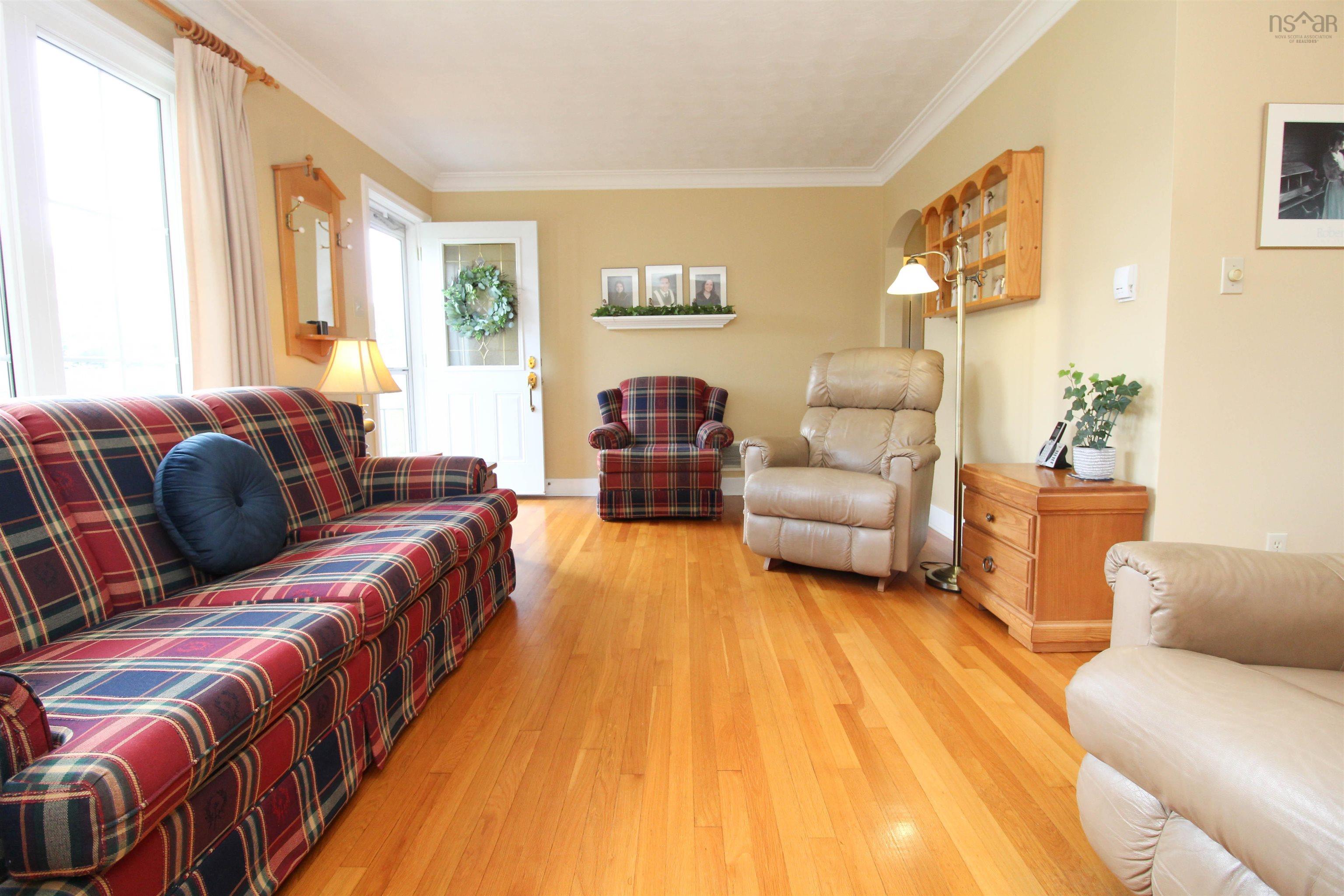 $353,950.00: 66 Melrose Terrace, Truro
