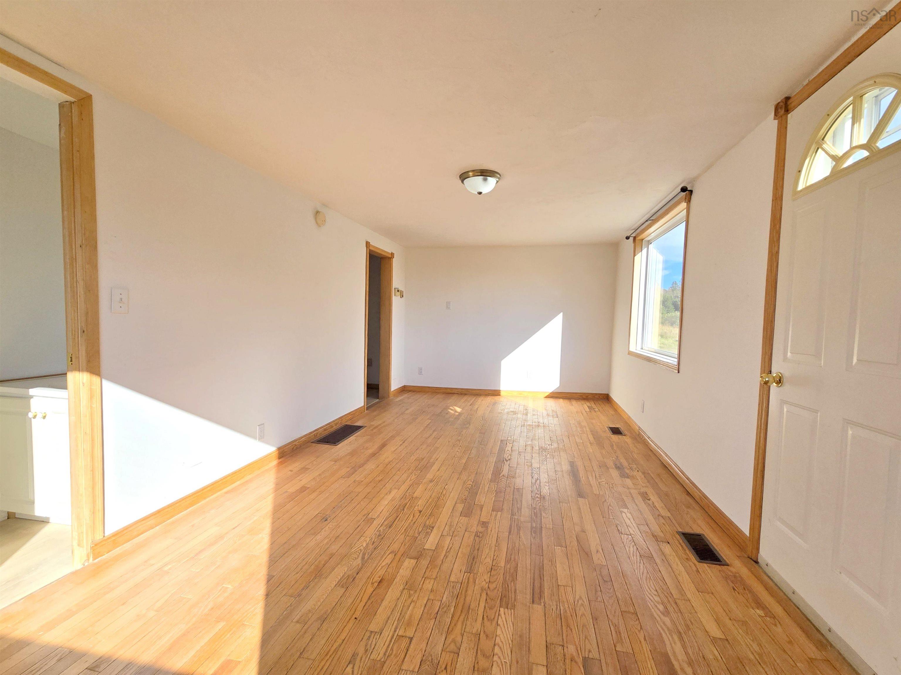 $159,900.00: 173 Boston Road, River Hebert East