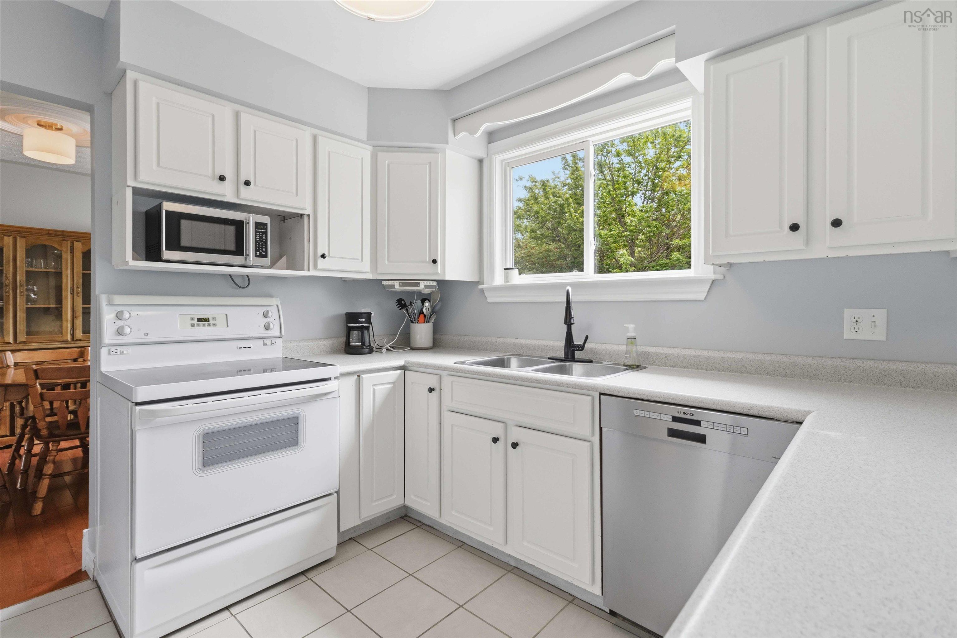 $629,900.00: 12 Cedar Crescent, Cole Harbour