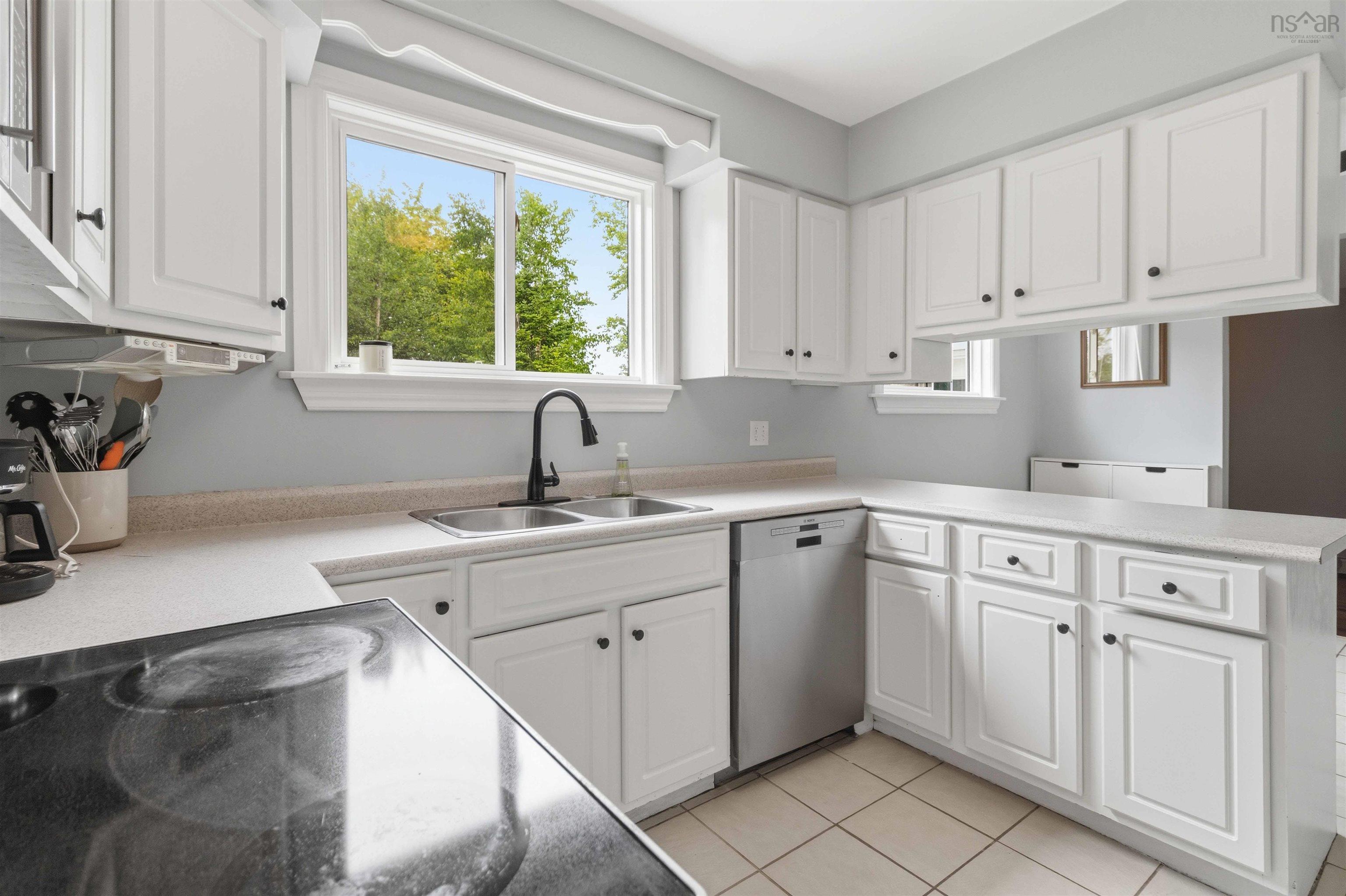 $629,900.00: 12 Cedar Crescent, Cole Harbour