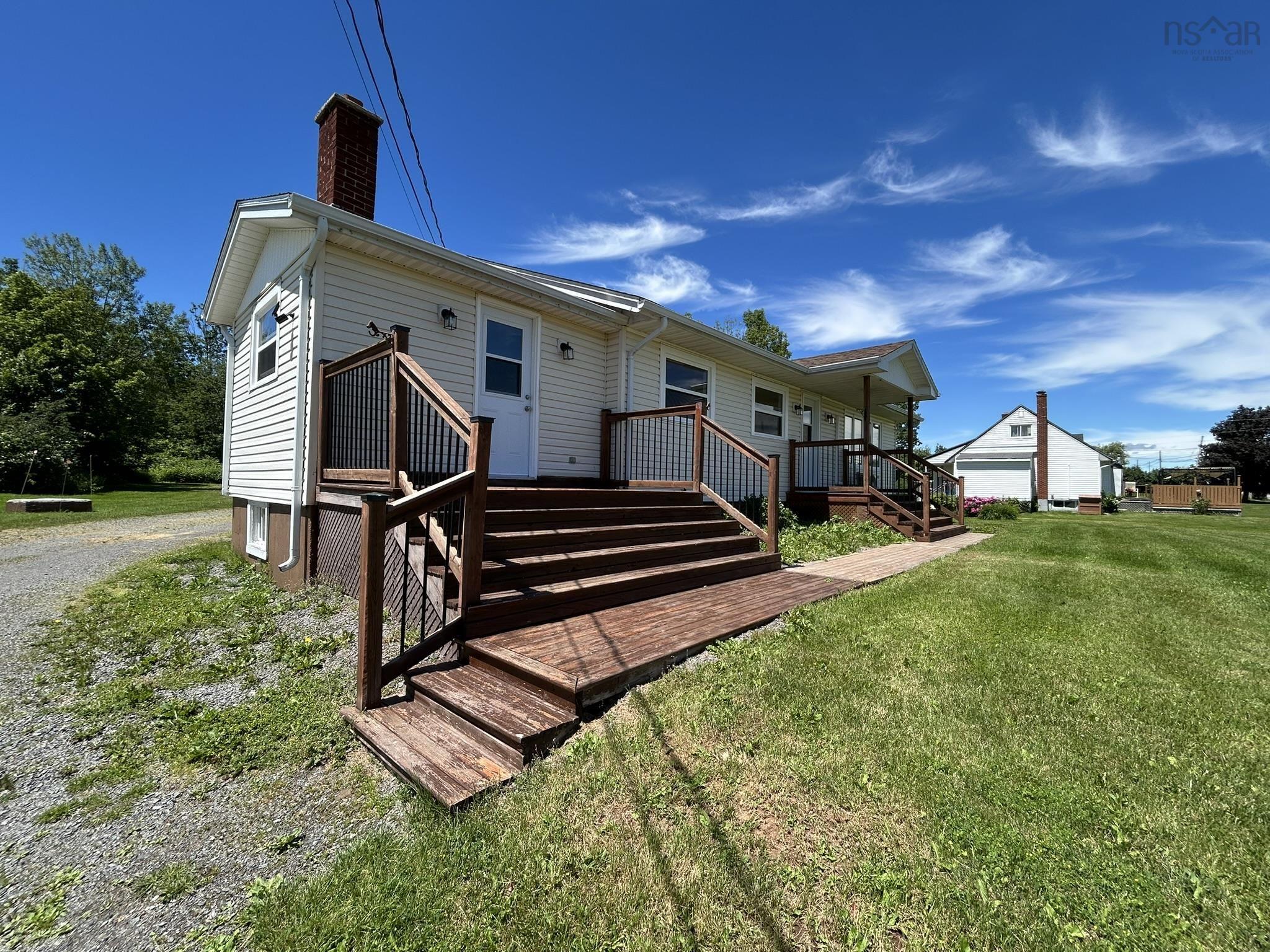 $389,000.00: 826 1 Highway, Mount Denson