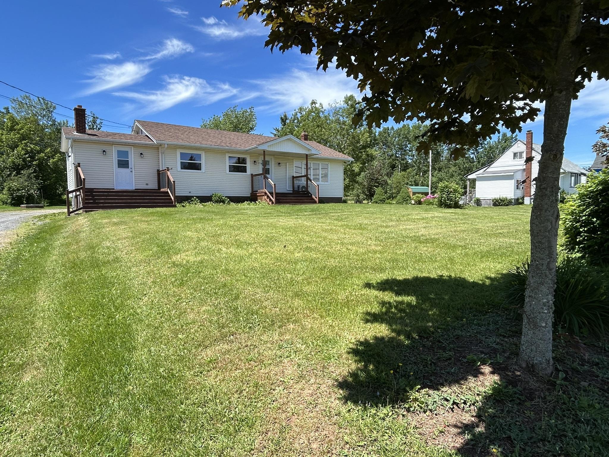 $389,000.00: 826 1 Highway, Mount Denson