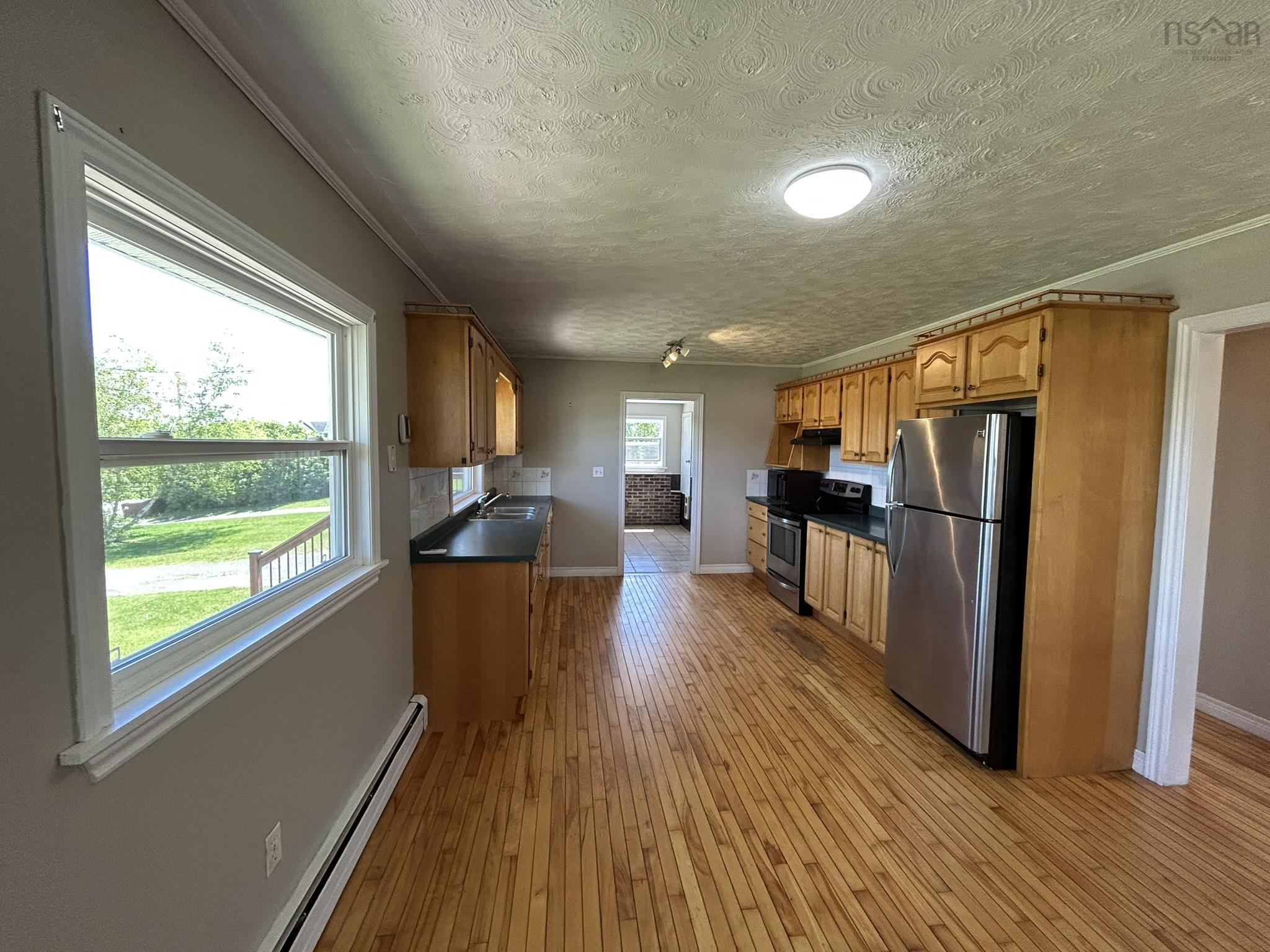 $389,000.00: 826 1 Highway, Mount Denson