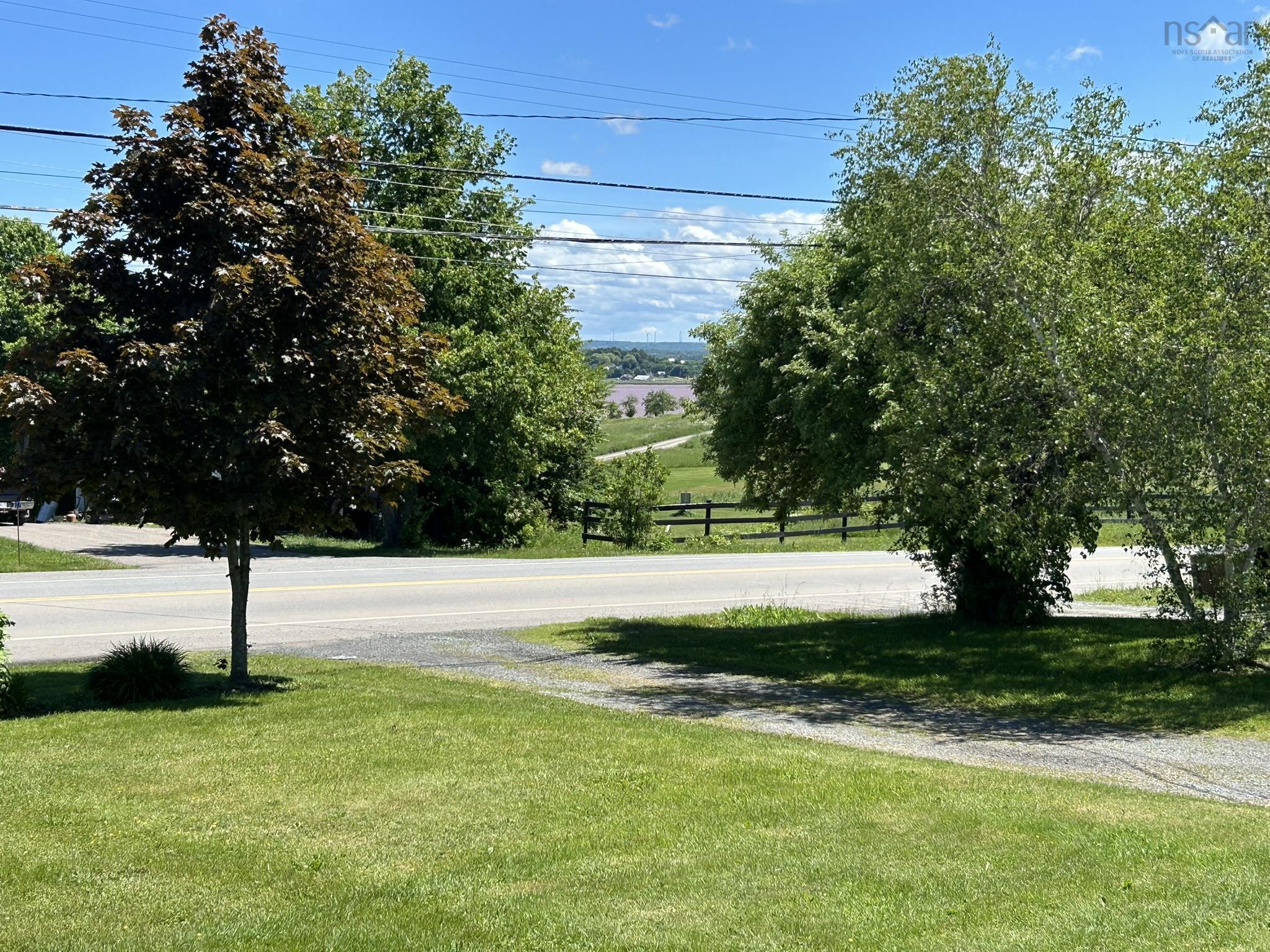 $389,000.00: 826 1 Highway, Mount Denson