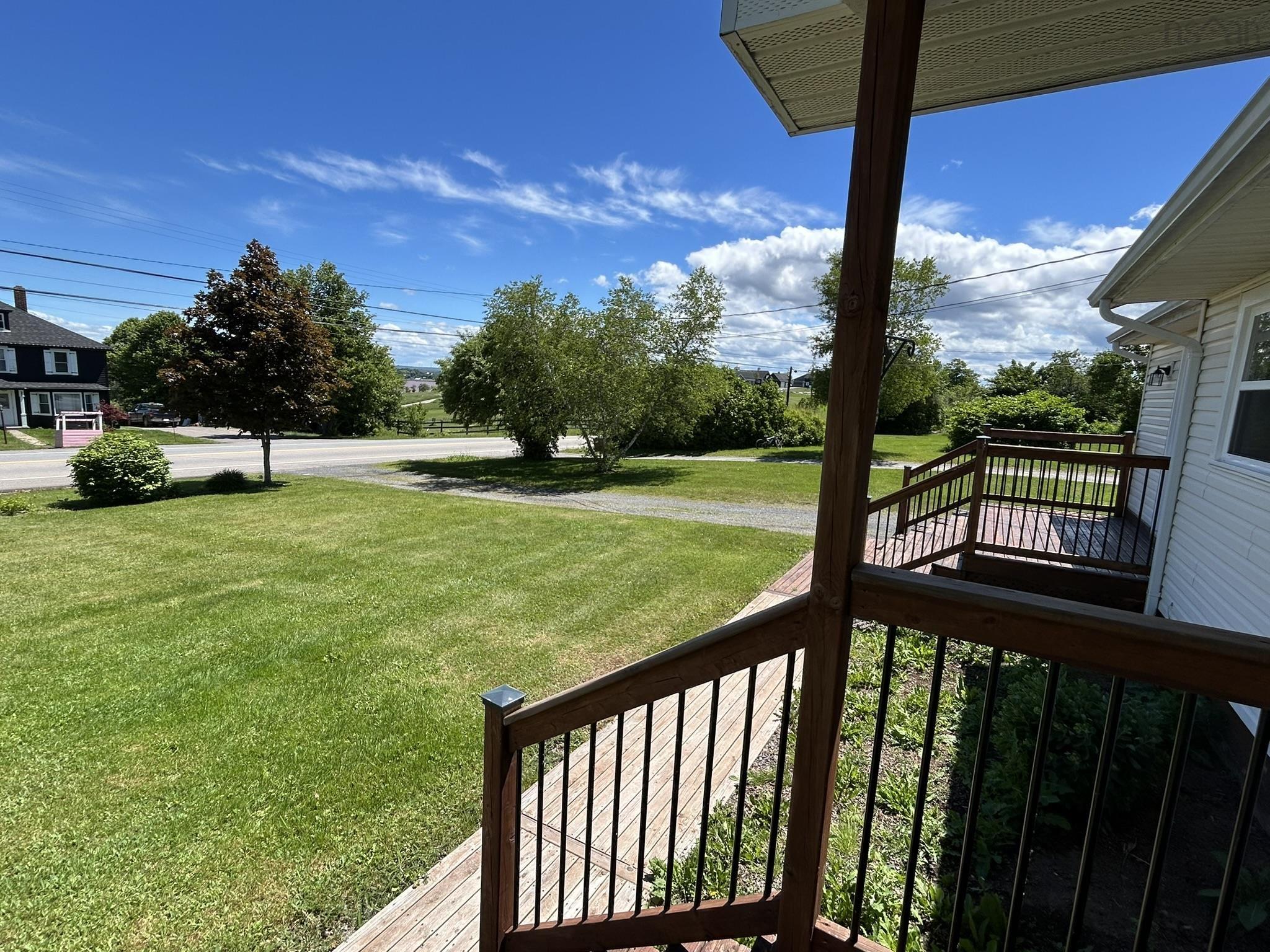 $389,000.00: 826 1 Highway, Mount Denson