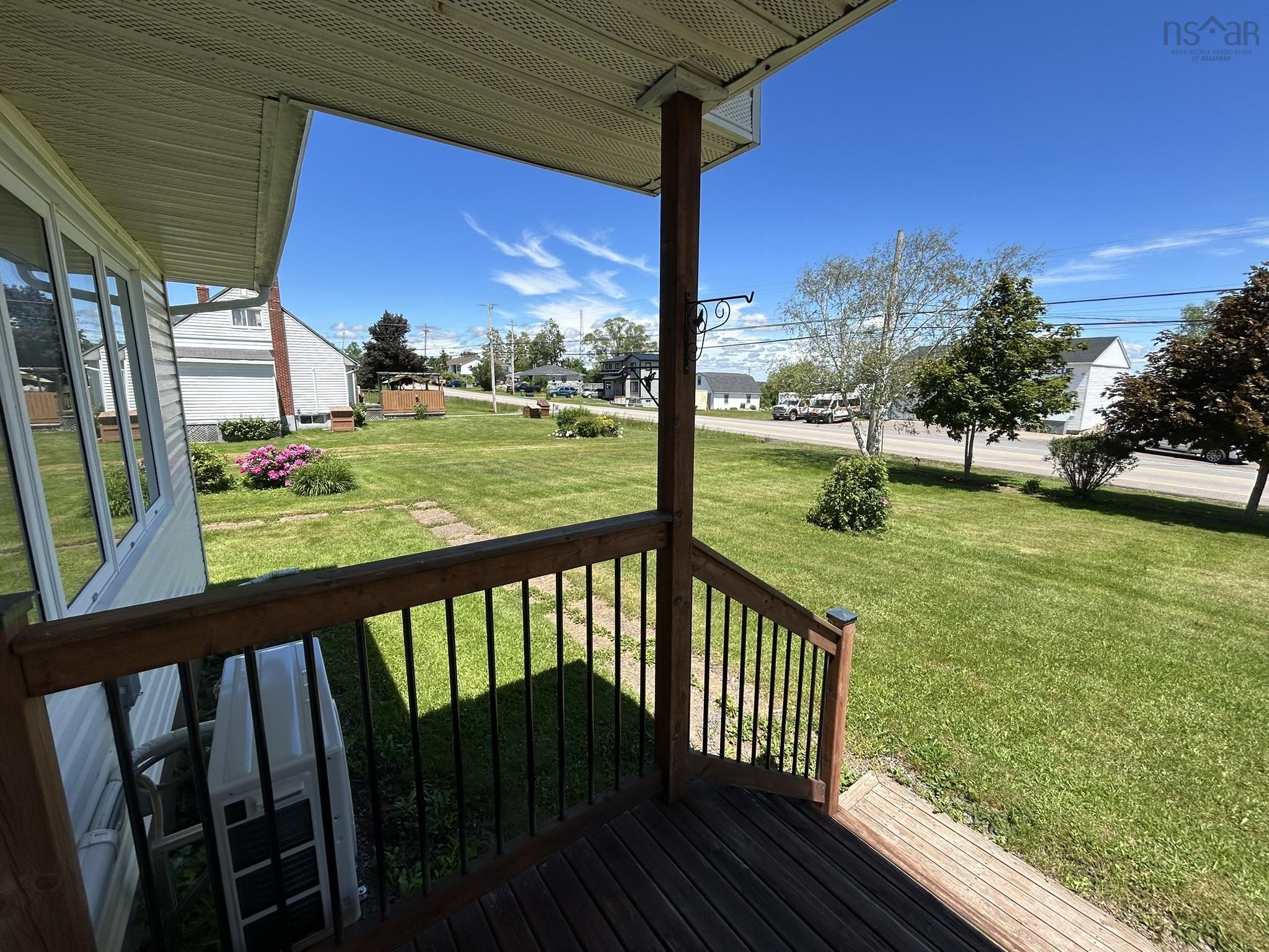 $389,000.00: 826 1 Highway, Mount Denson