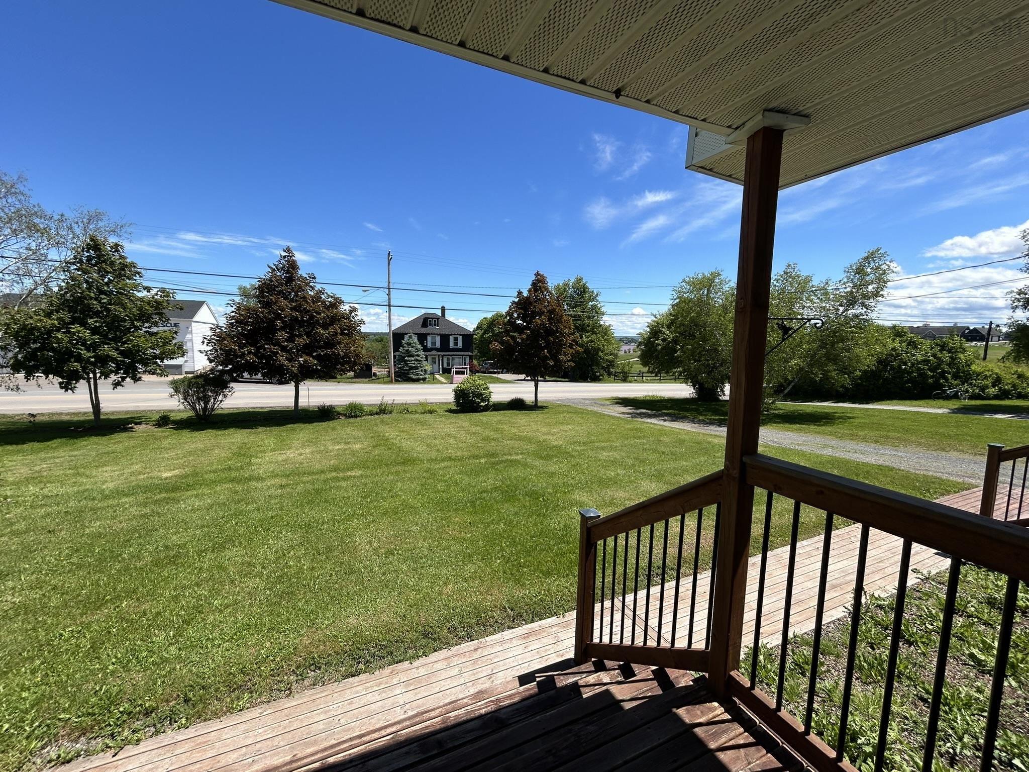 $389,000.00: 826 1 Highway, Mount Denson