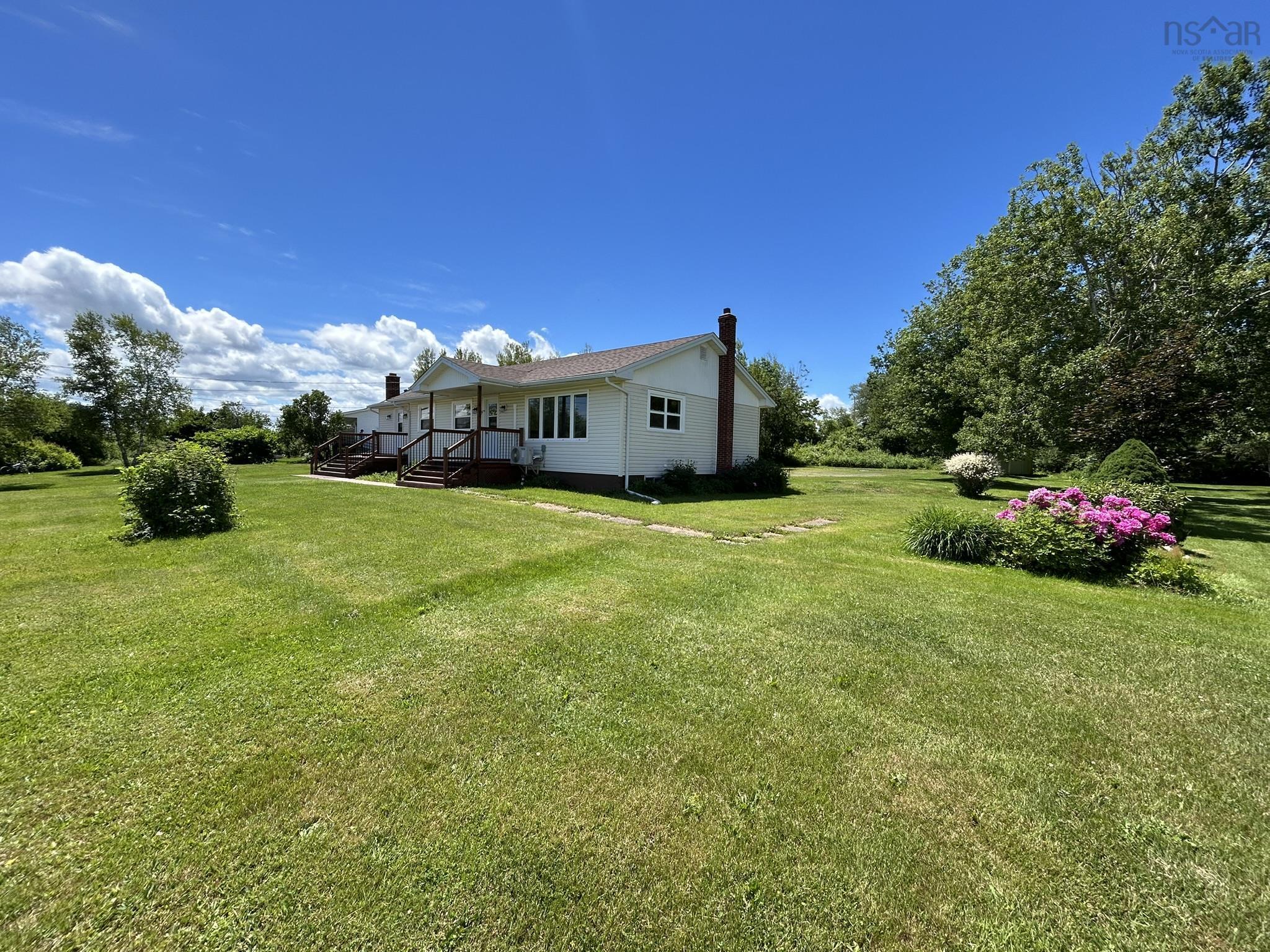 $389,000.00: 826 1 Highway, Mount Denson