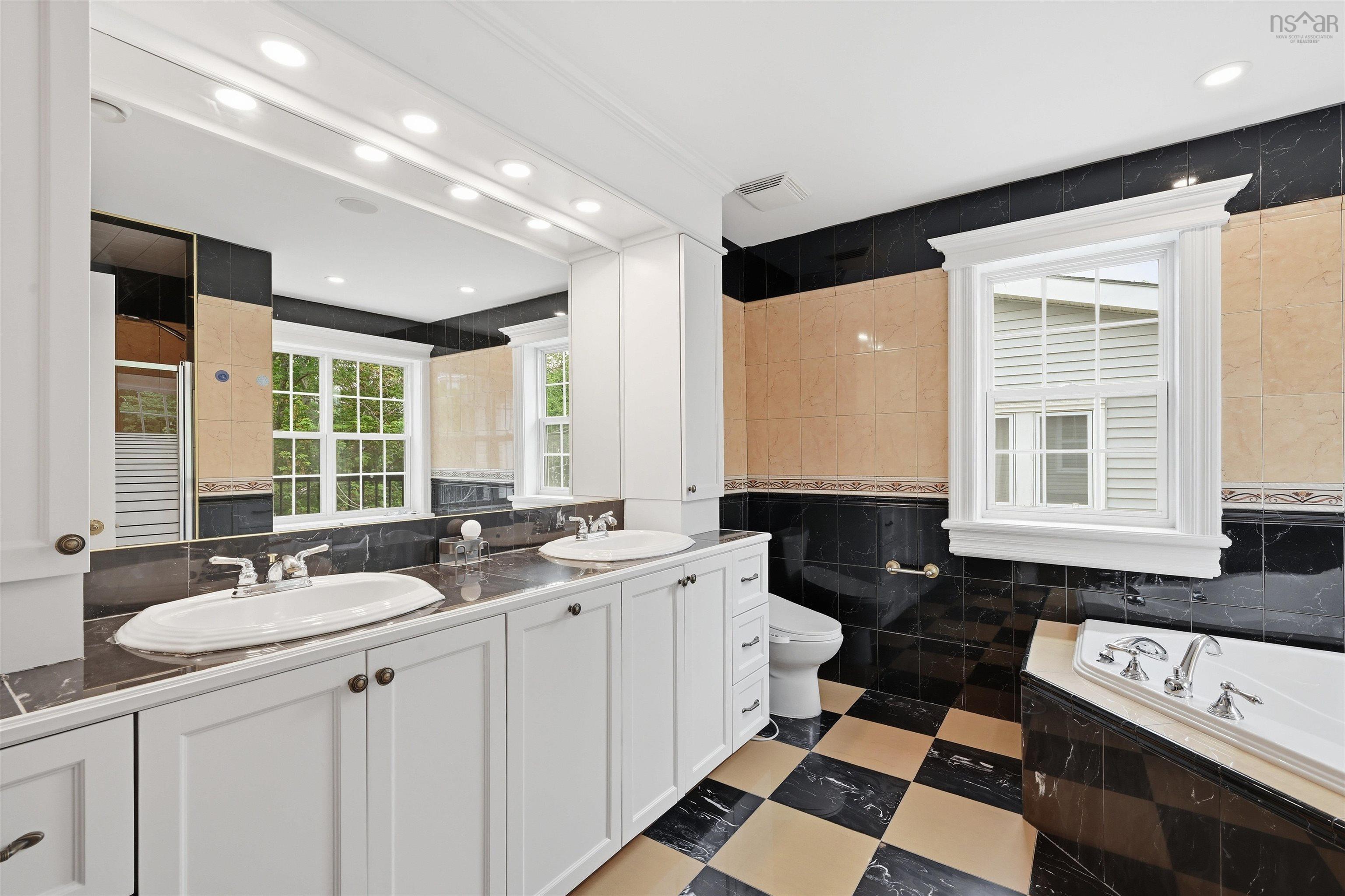 $1,886,000.00: 5743 Southwood Drive, Halifax