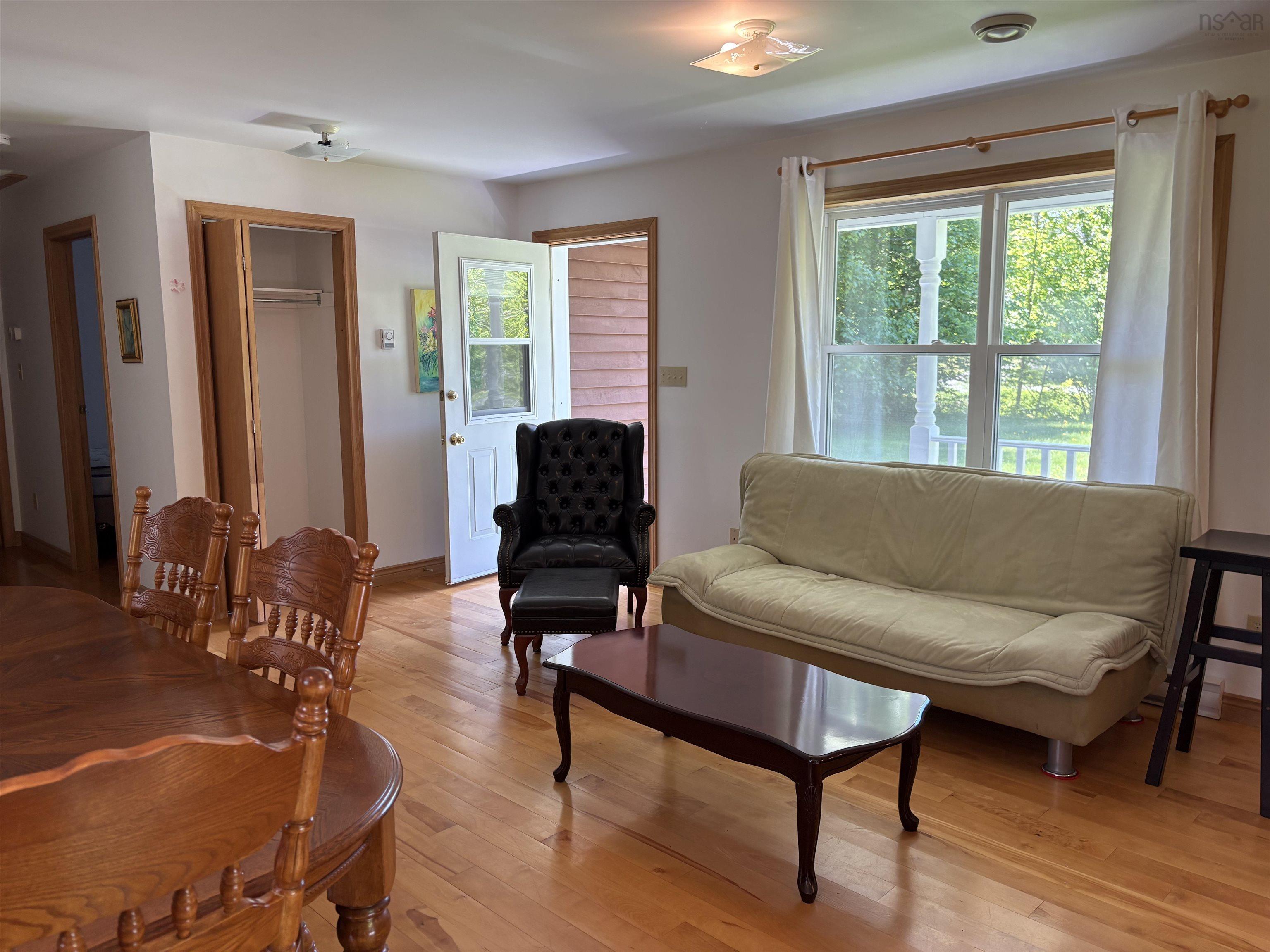 $299,000.00: 327 Tometary Drive, Howie Centre