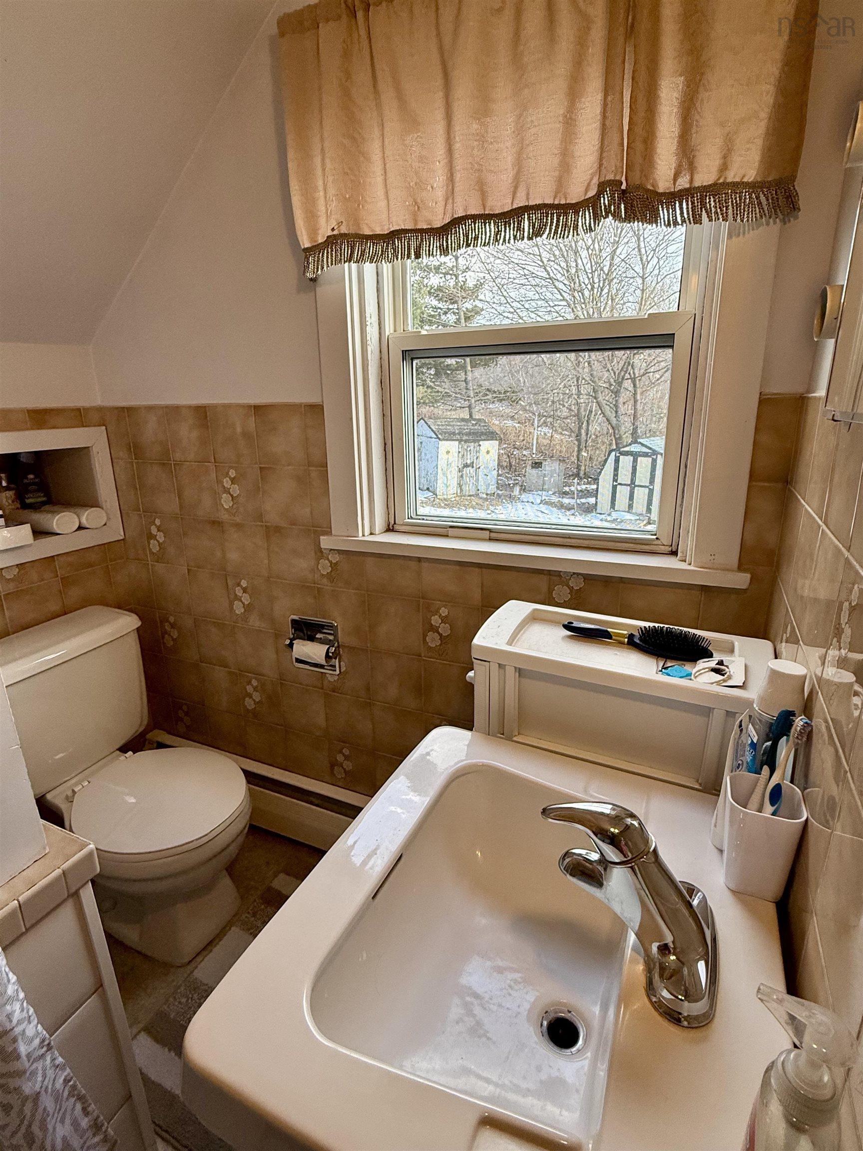 $199,000.00: 6 Chestnut Street, Trenton