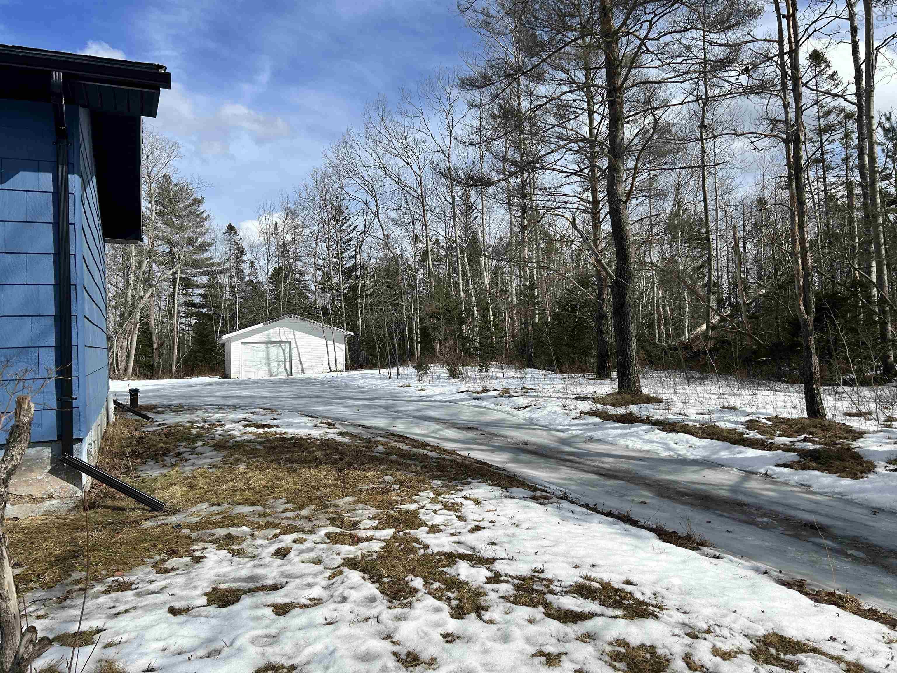 $374,000.00: 1413 214 Highway, Nine Mile River
