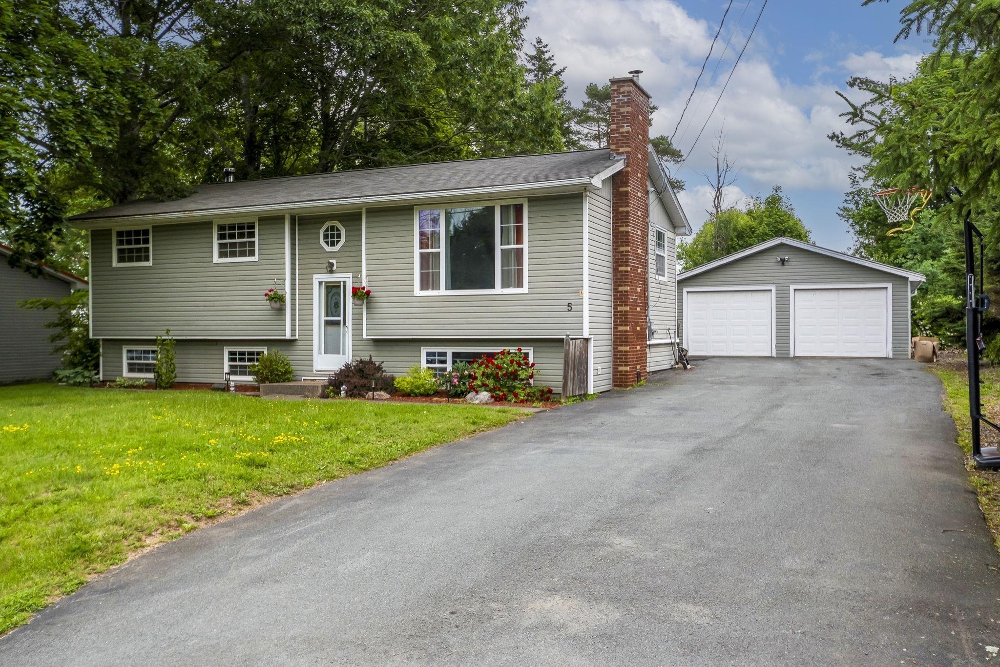 $439,000.00: 5 Sunnyhill Drive, Windsor