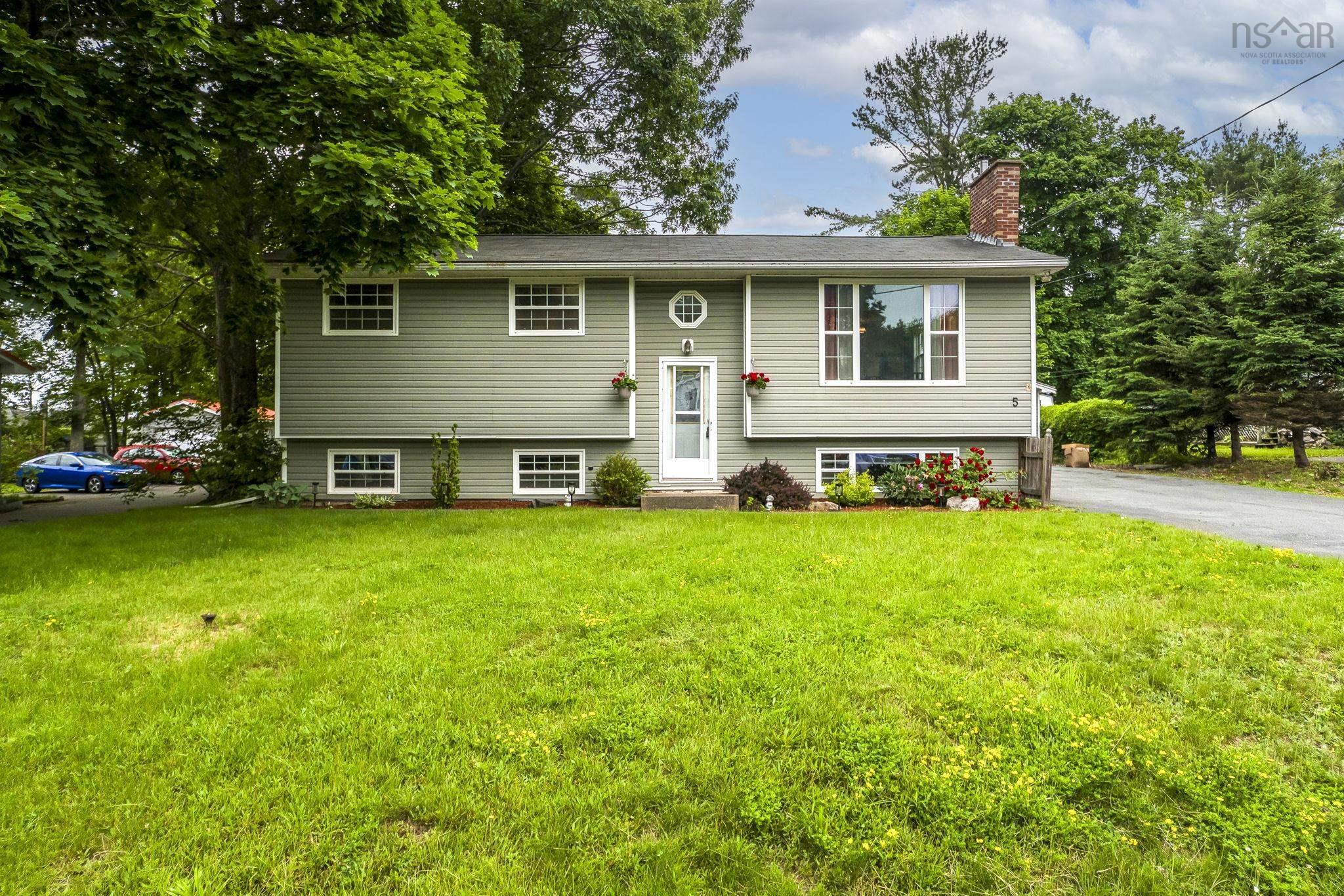 $439,000.00: 5 Sunnyhill Drive, Windsor