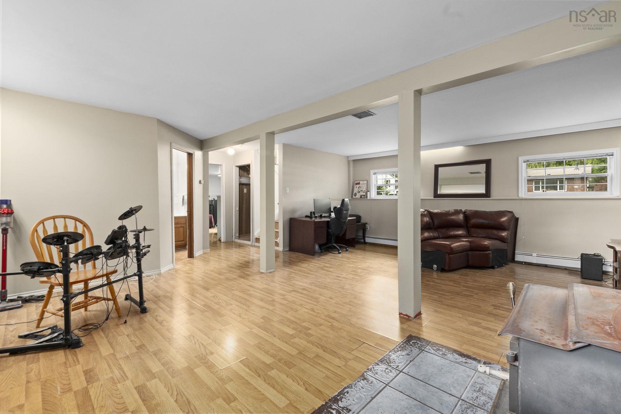 $439,000.00: 5 Sunnyhill Drive, Windsor