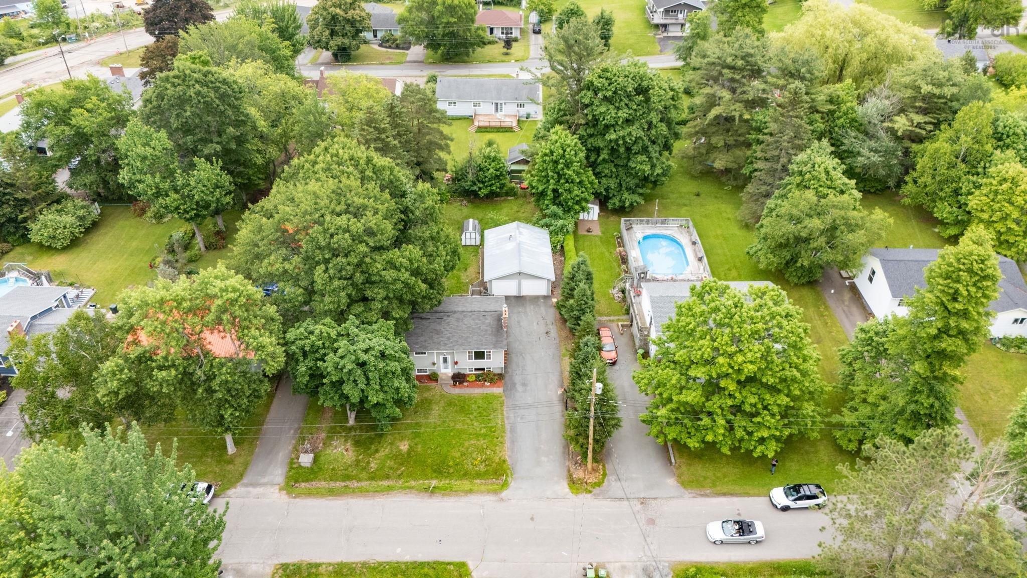 $439,000.00: 5 Sunnyhill Drive, Windsor