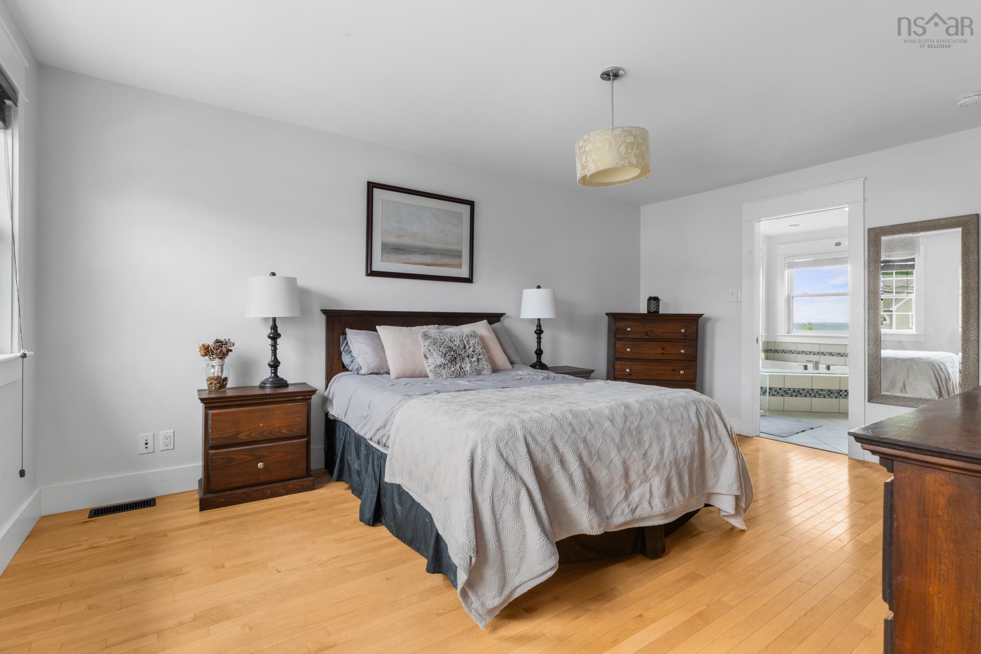 $799,900.00: 27 Barnsley Court, Middle Sackville
