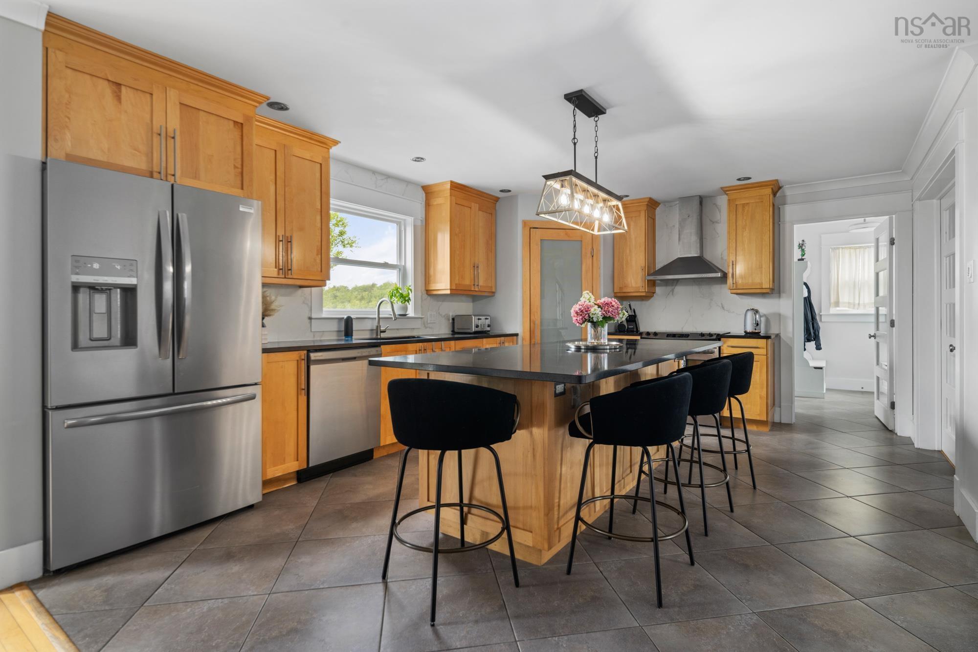 $799,900.00: 27 Barnsley Court, Middle Sackville