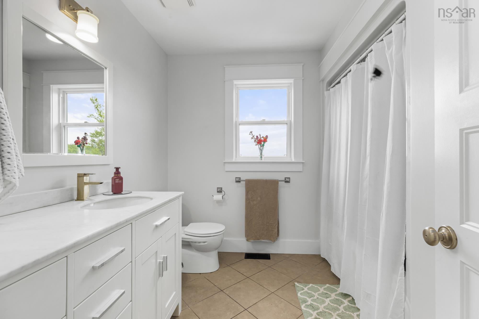$799,900.00: 27 Barnsley Court, Middle Sackville