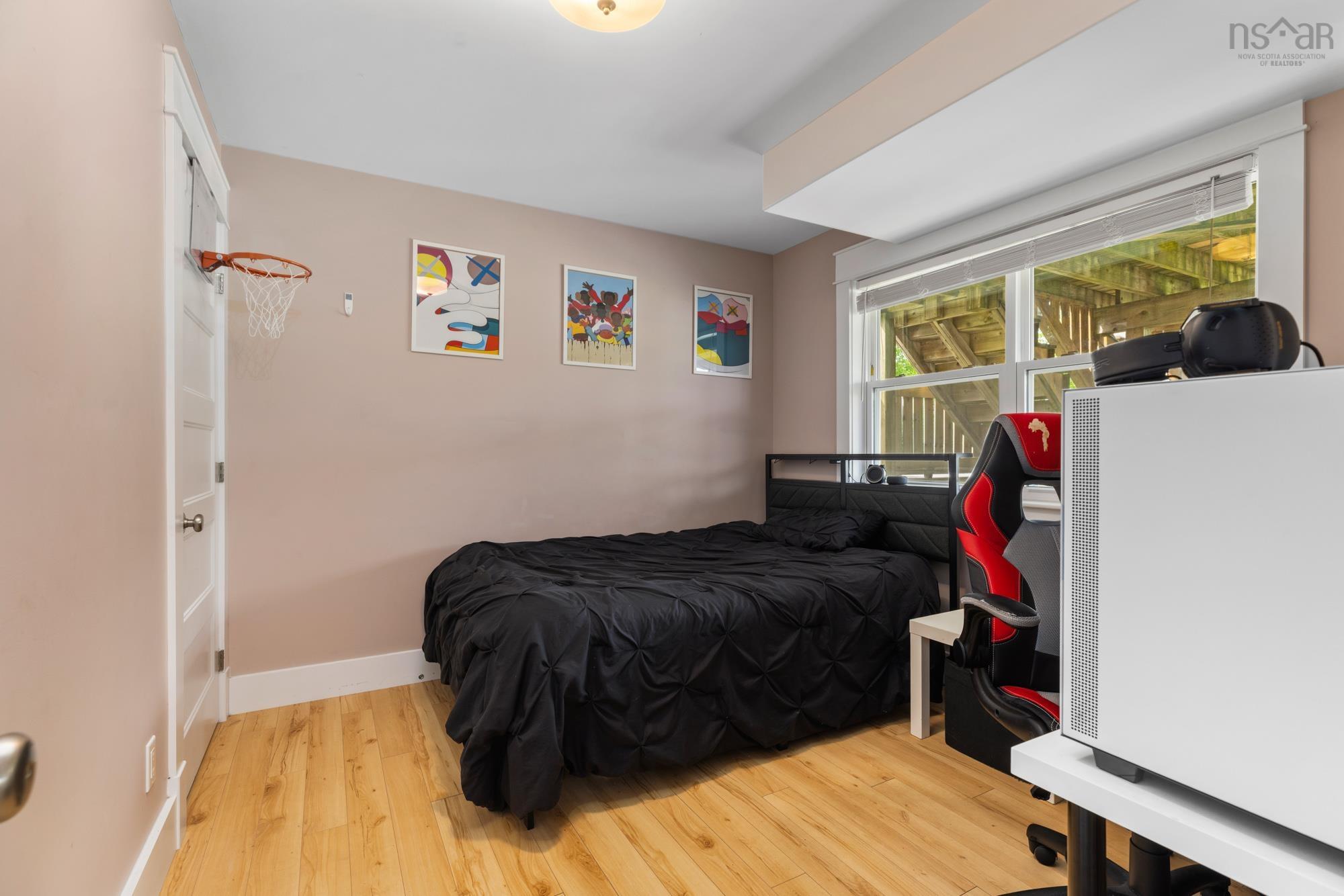 $799,900.00: 27 Barnsley Court, Middle Sackville