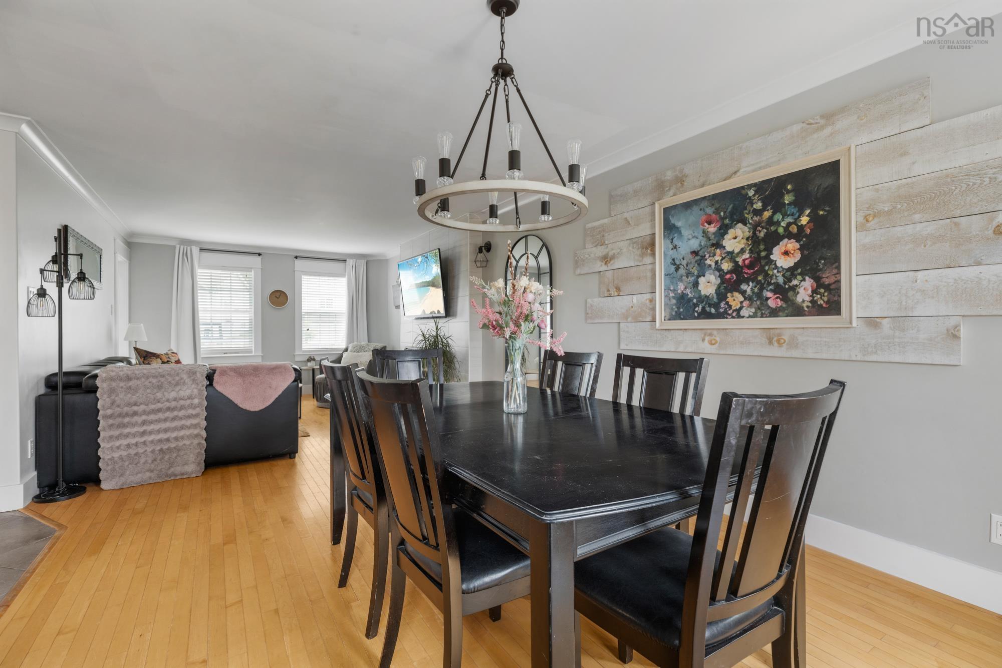 $799,900.00: 27 Barnsley Court, Middle Sackville