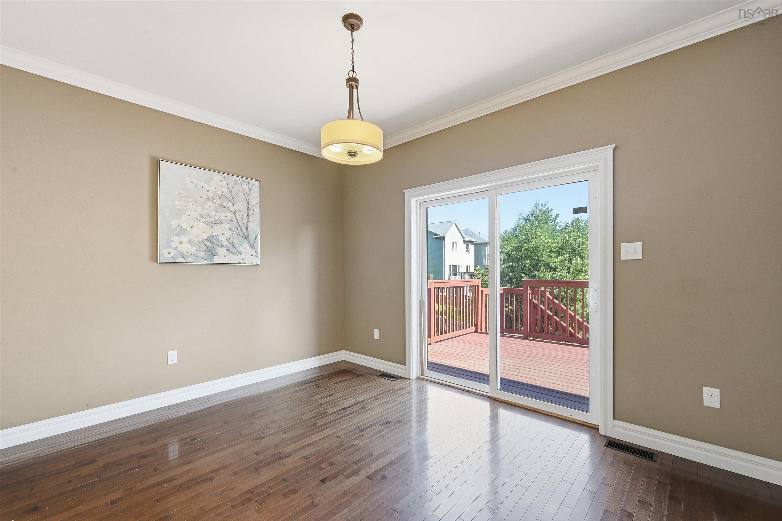 $844,900.00: 55 Windridge Lane, Bedford