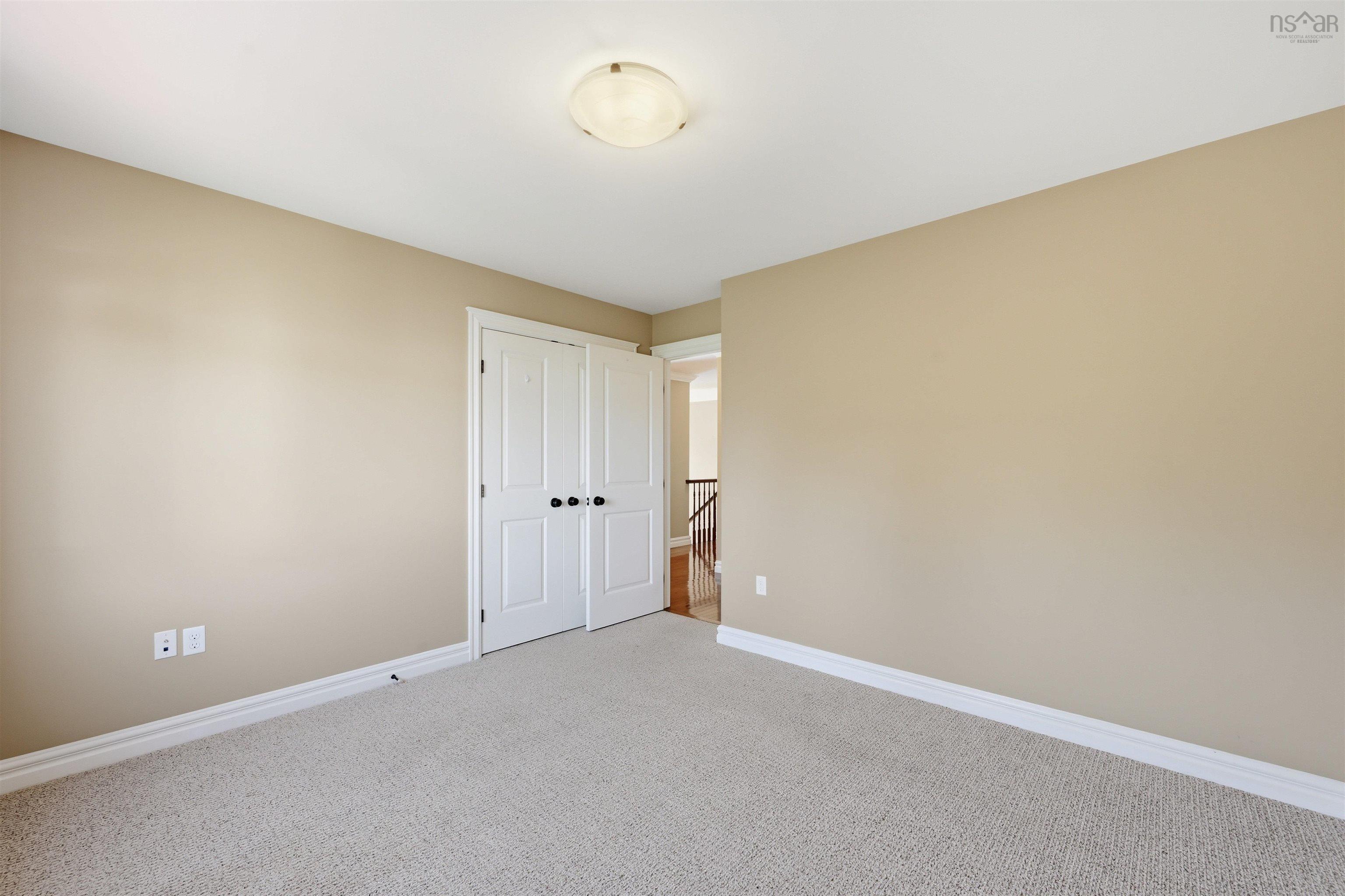 $844,900.00: 55 Windridge Lane, Bedford