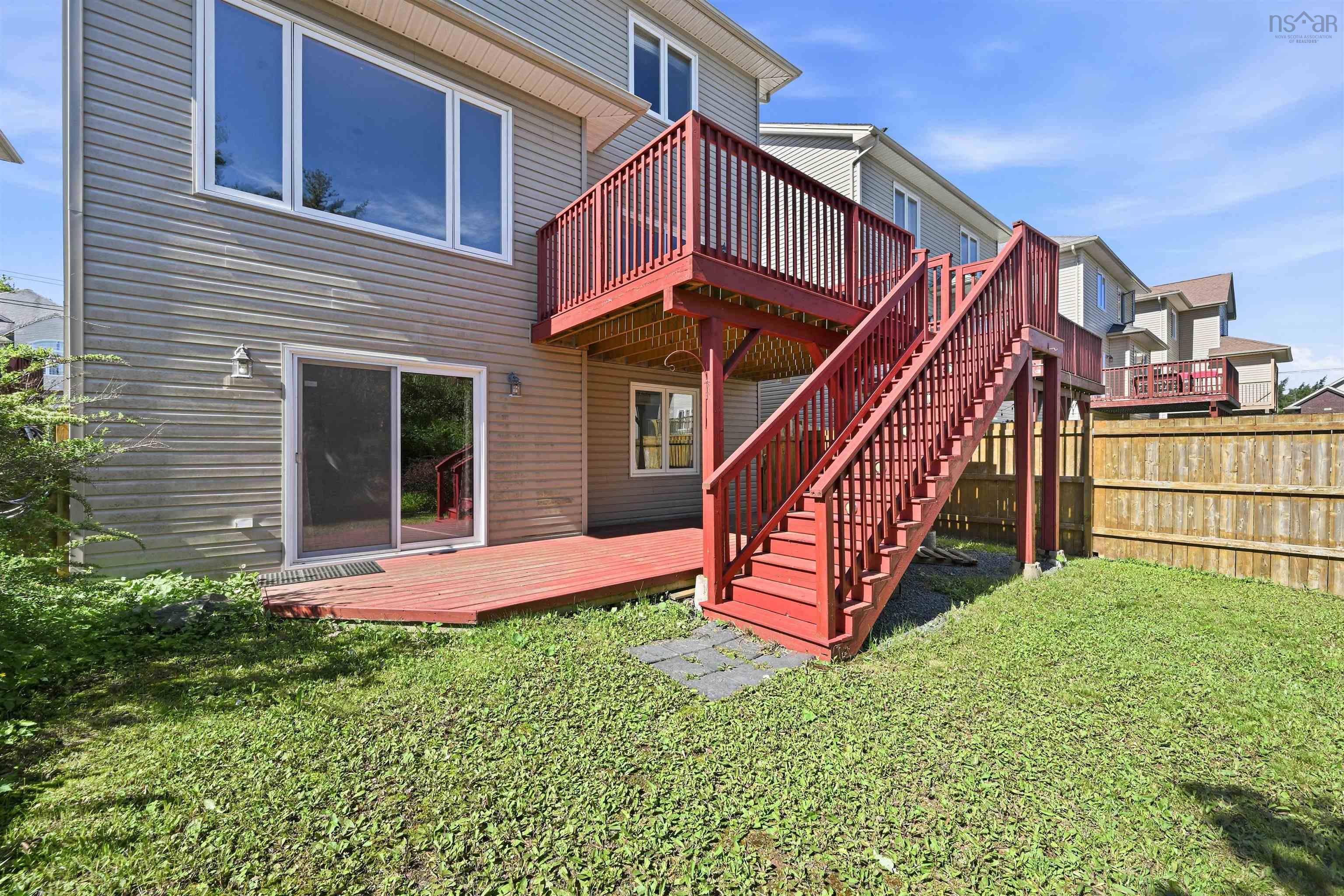 $844,900.00: 55 Windridge Lane, Bedford