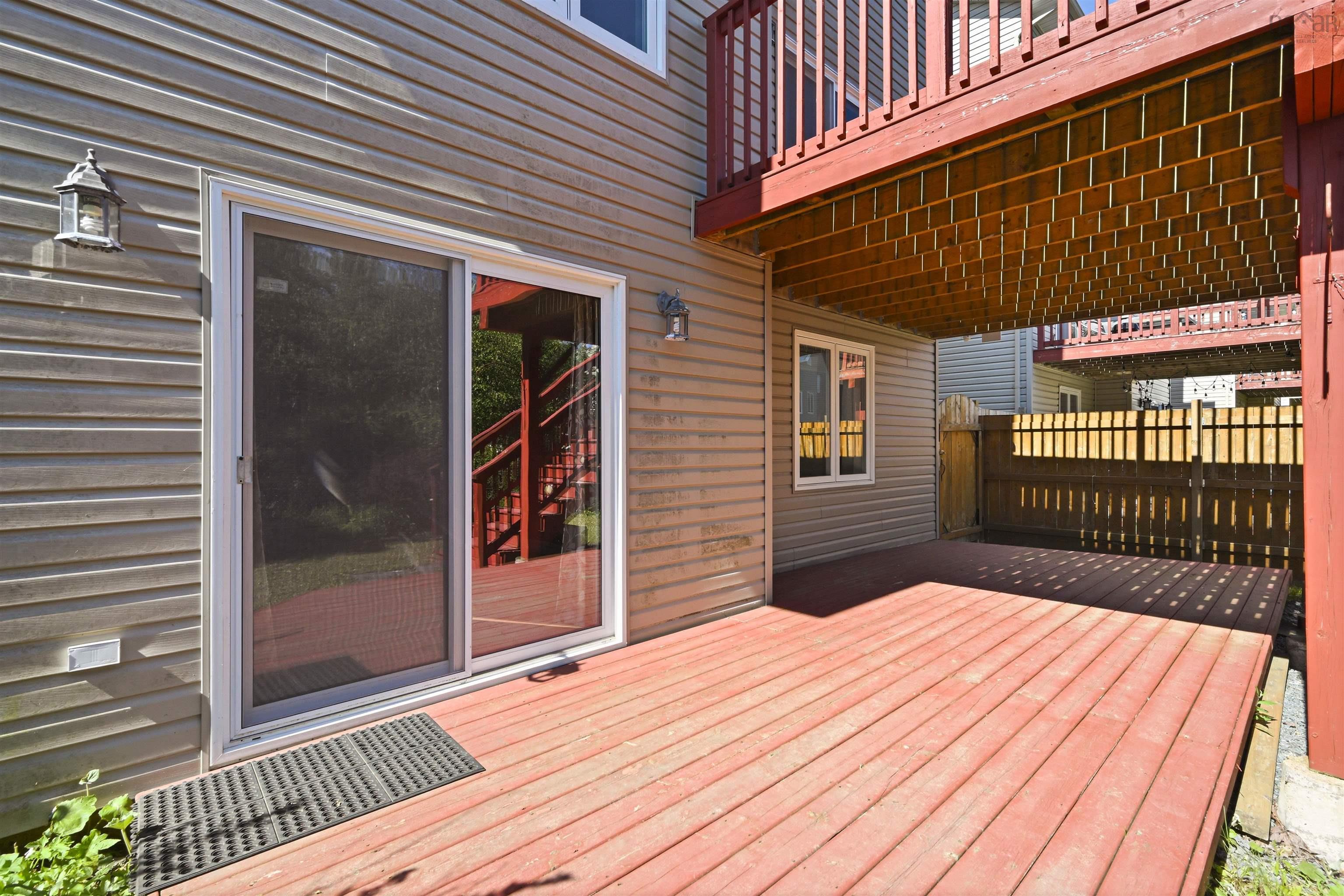 $844,900.00: 55 Windridge Lane, Bedford