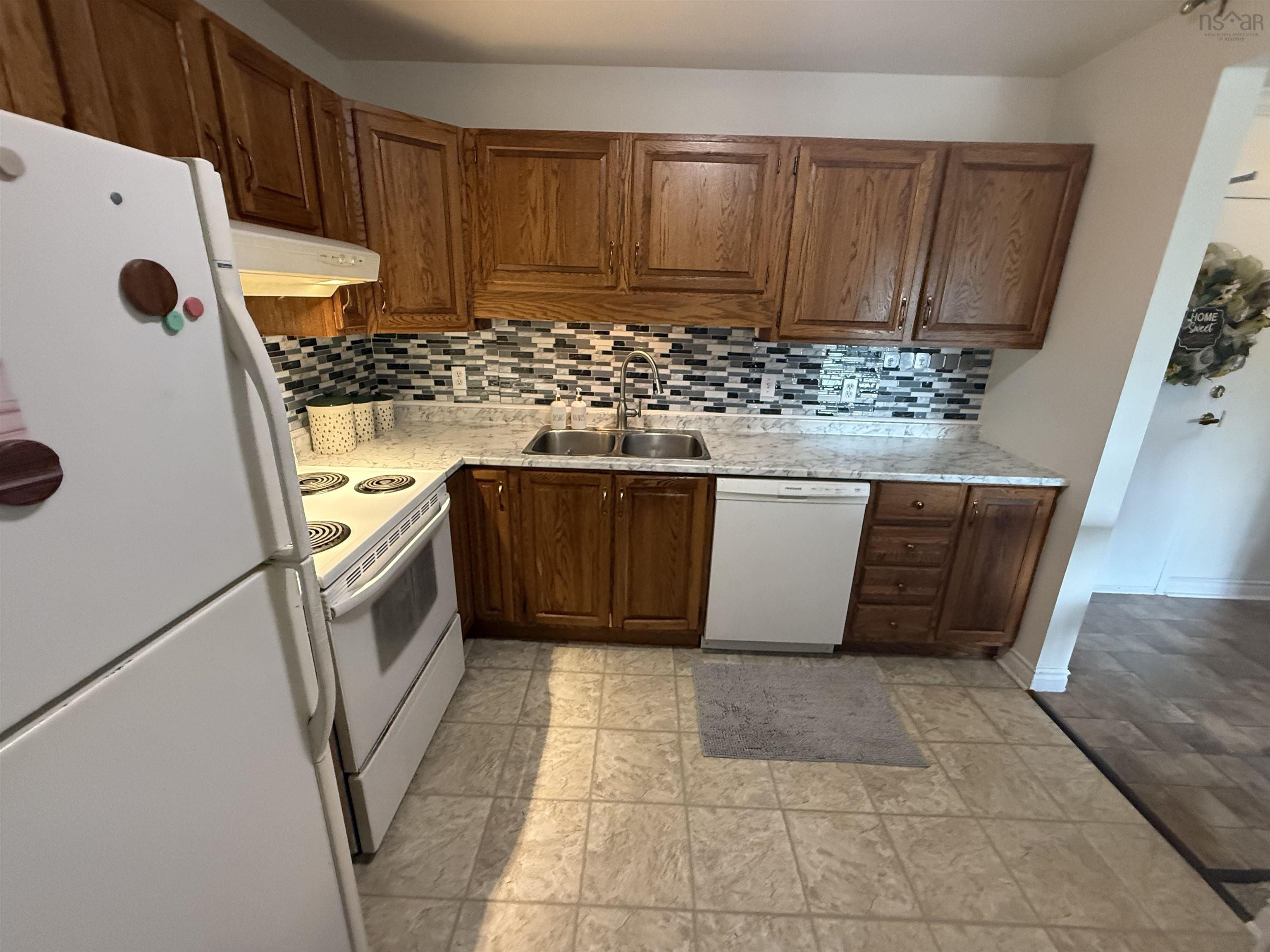 $349,900.00: 410 64 Cumberland Drive, Cole Harbour