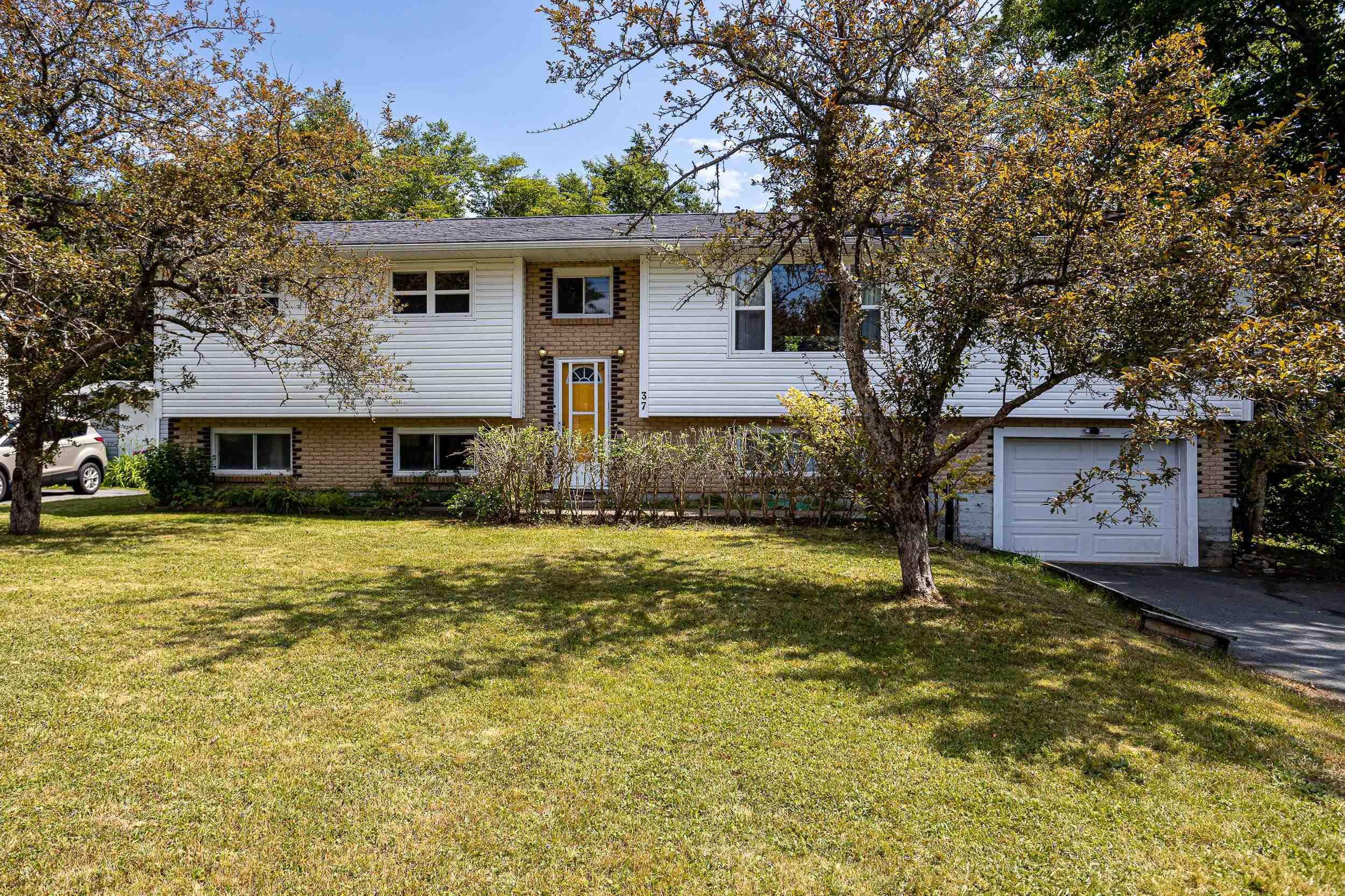 $489,900.00: 37 Theresa Court, Lake Echo