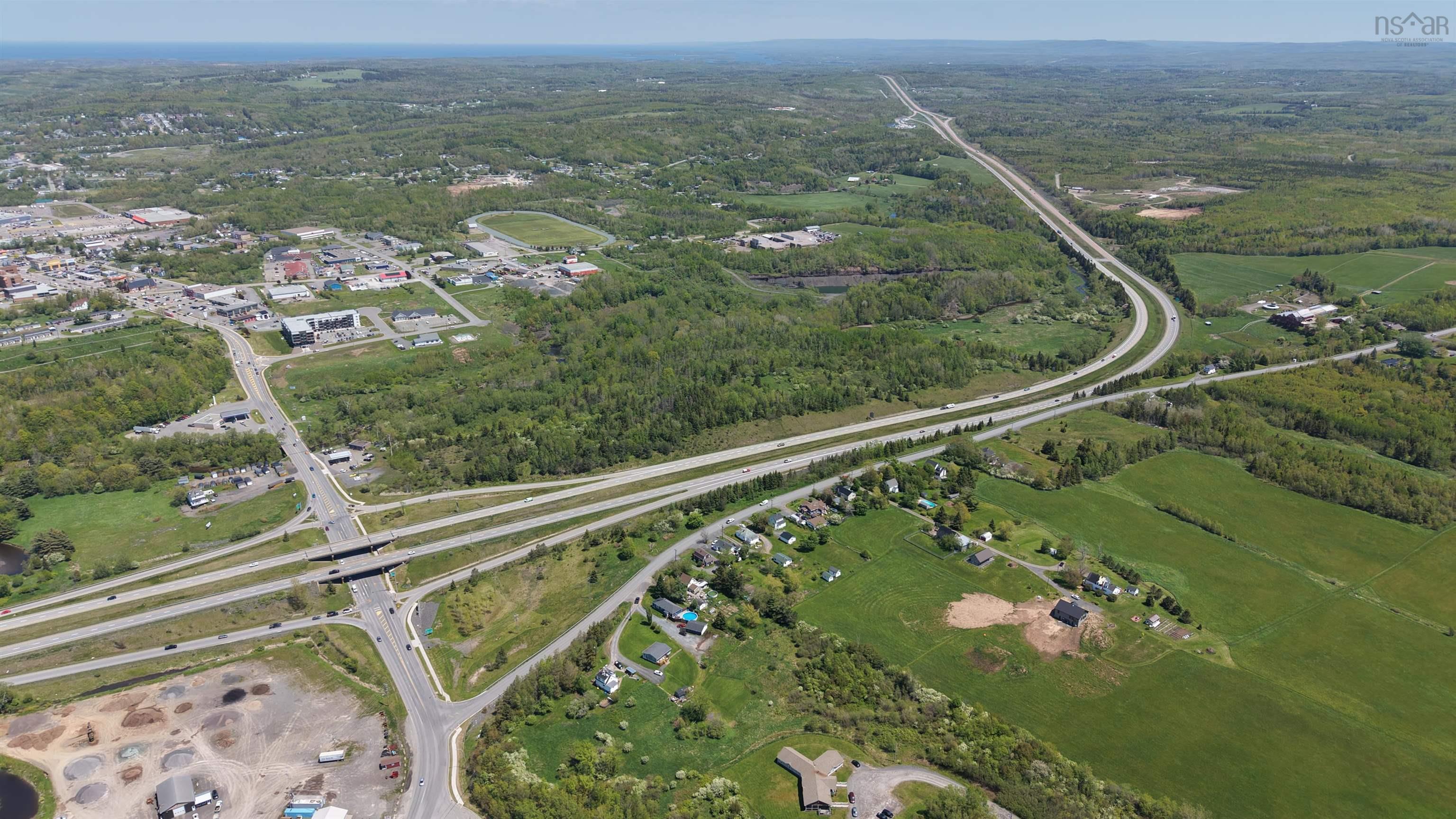 $1,000,000.00: 1 east river Road, Plymouth