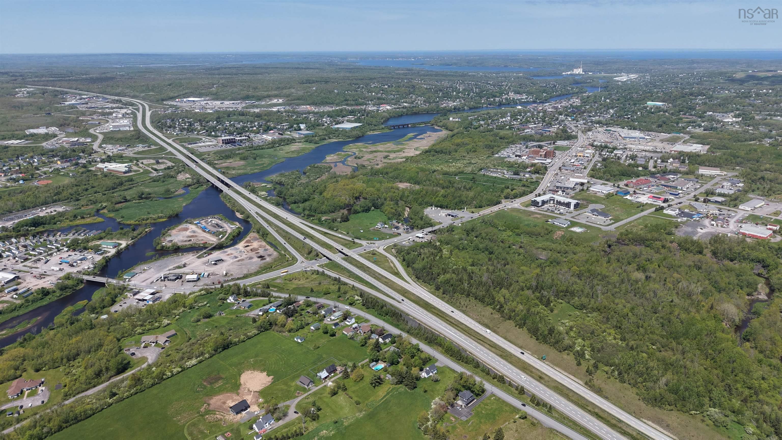 $1,000,000.00: 1 east river Road, Plymouth