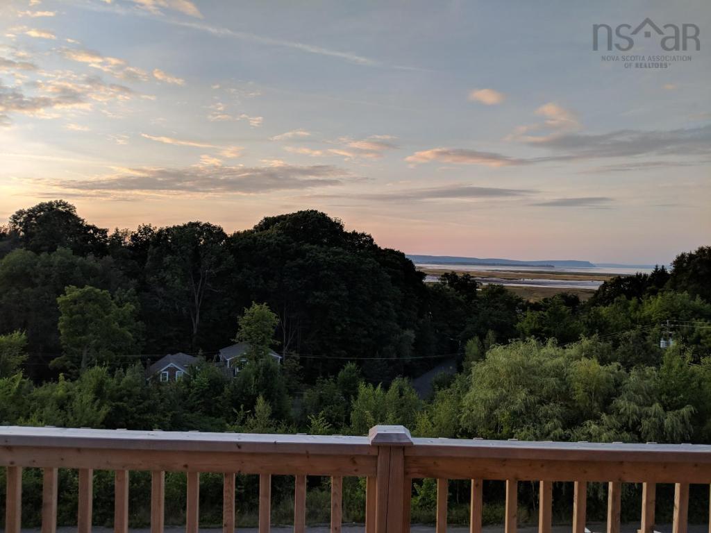 $330,000.00: 615 6 Blomidon Terrace, Wolfville