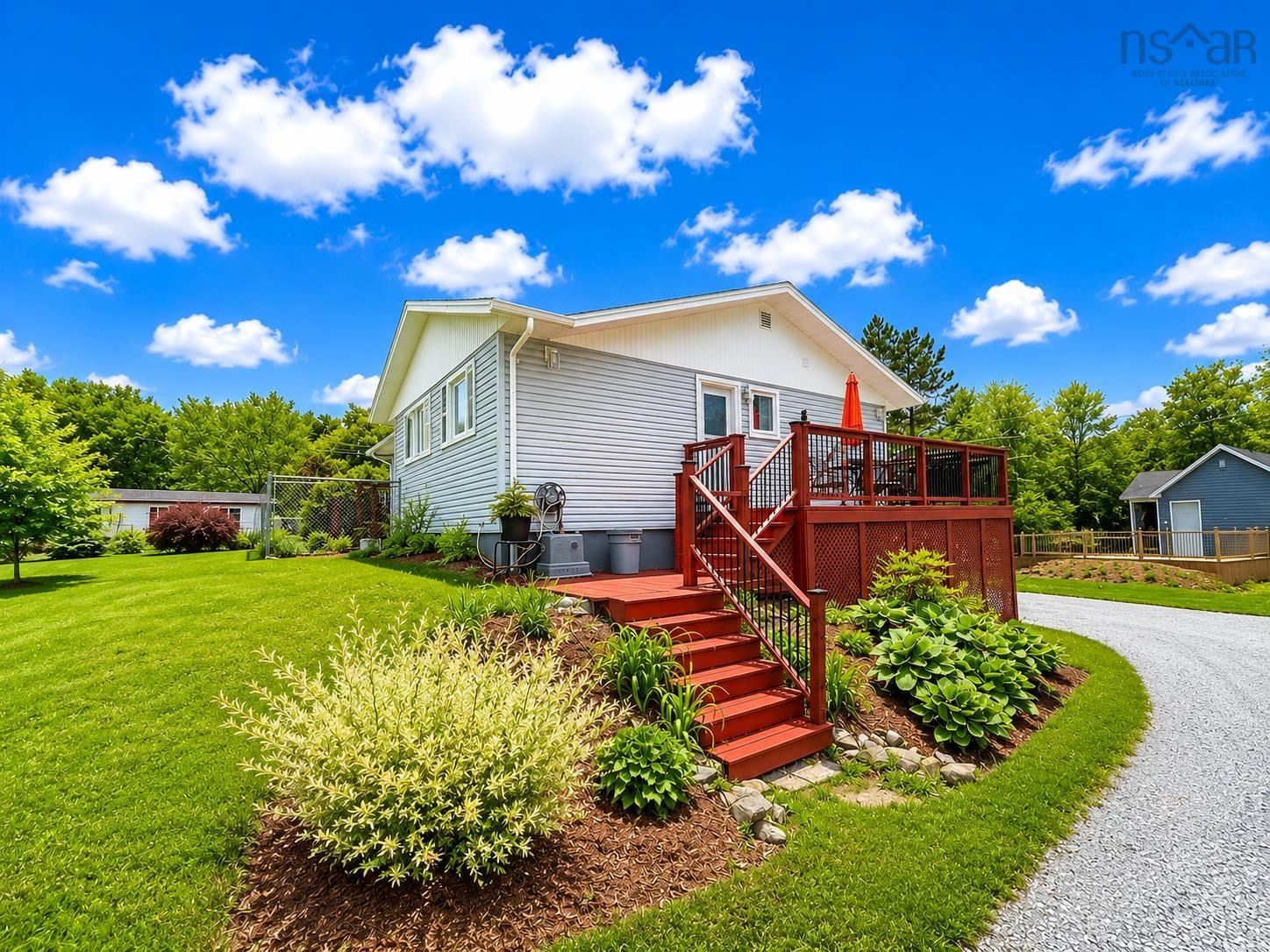 $529,900.00: 19 Lake Drive, Mount Uniacke