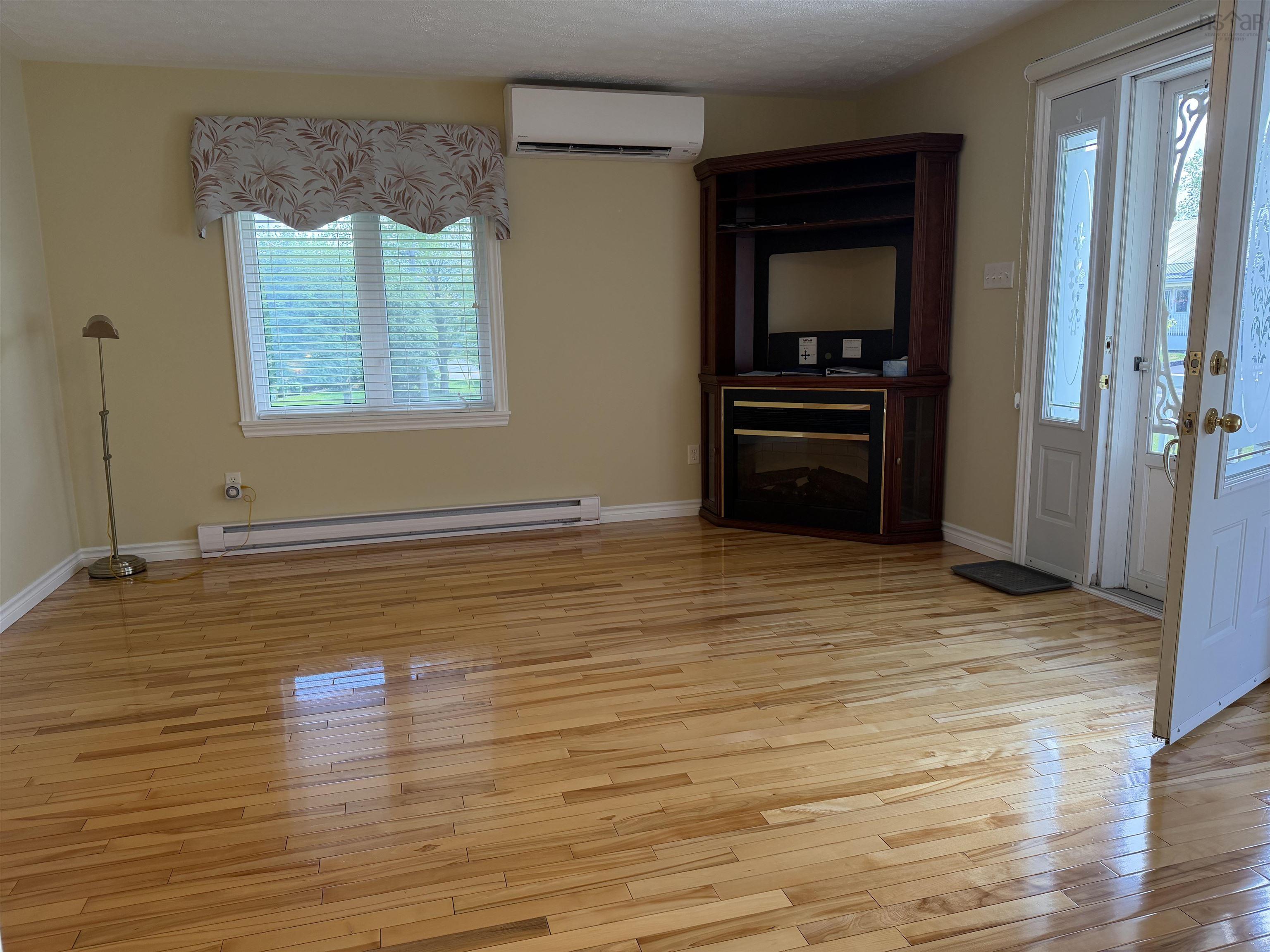 $329,000.00: 27 Wellington Court, Truro
