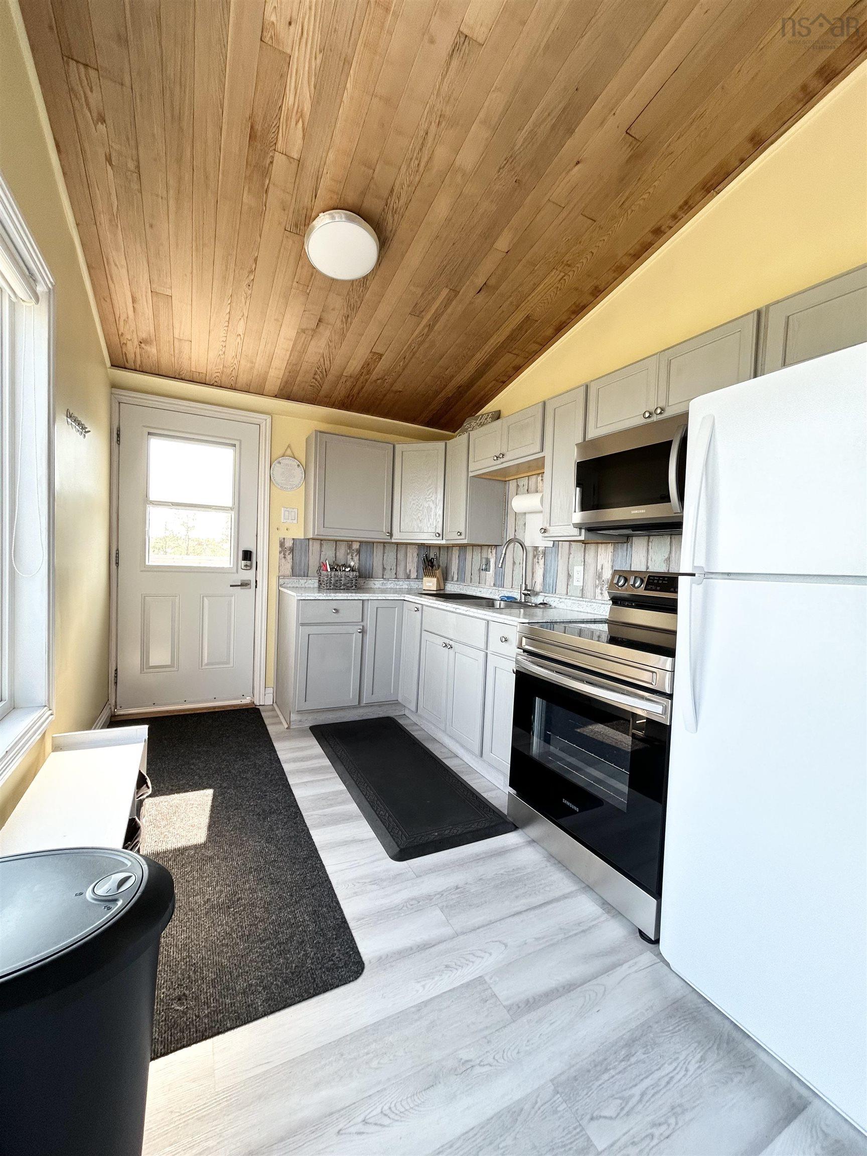 $384,500.00: 2914 Malagash, Malagash