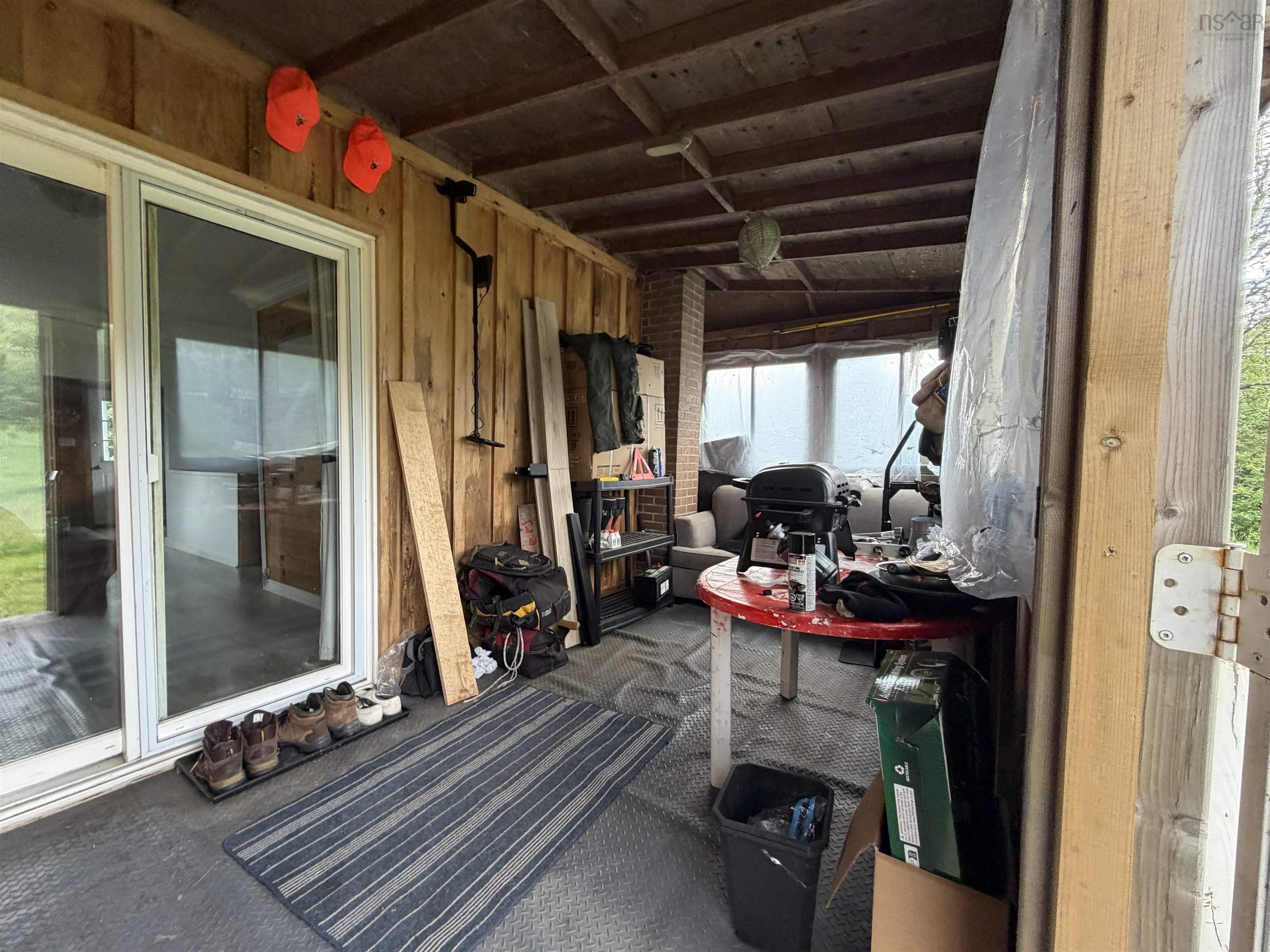 $125,000.00: 1979 East River West Side Road, Sunnybrae