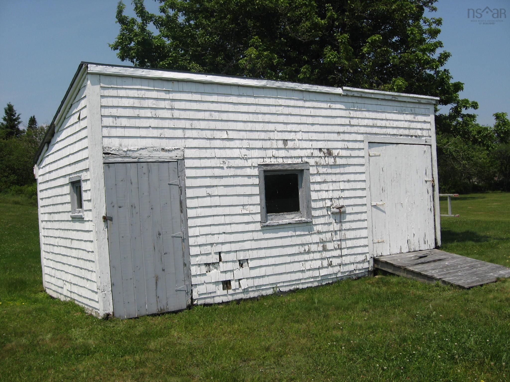 $199,900.00: 6582 Highway 3, Hunts Point